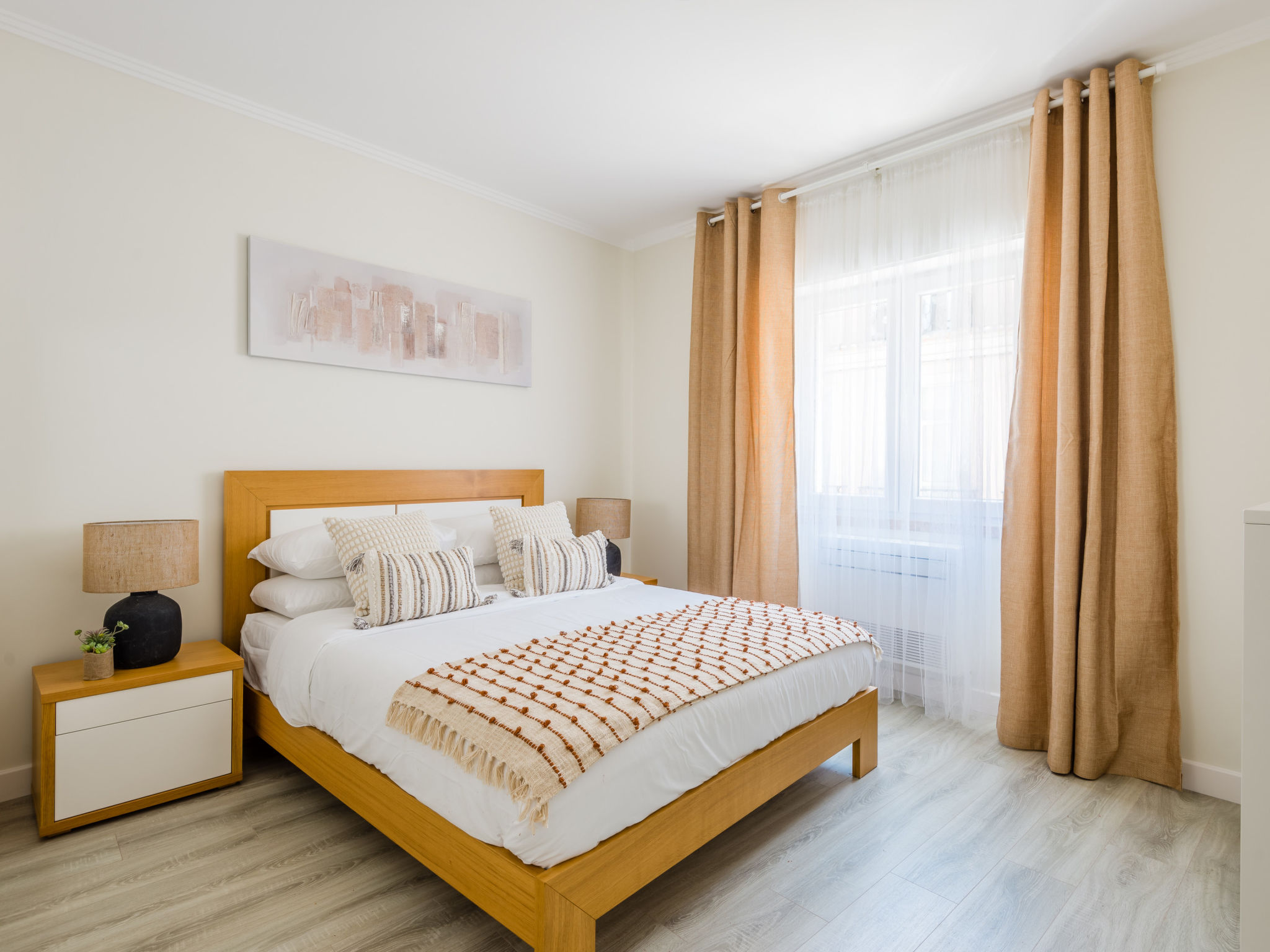  — Bedroom (1 of 24)