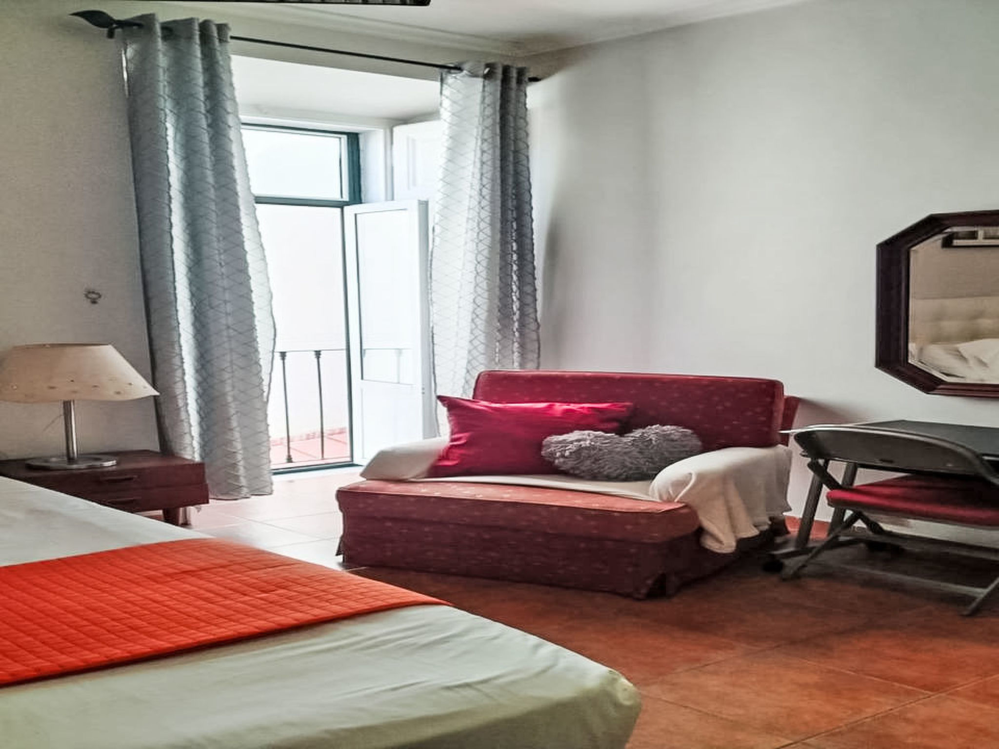 Apartment near Feira da Ladra & Alfama - Inside