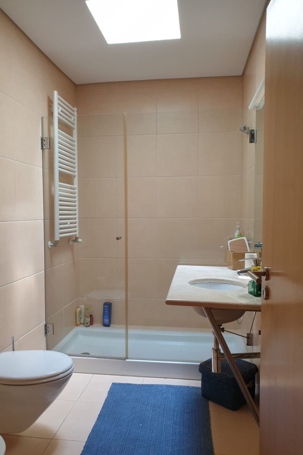 Haus jenseits des Flusses-Drinnen