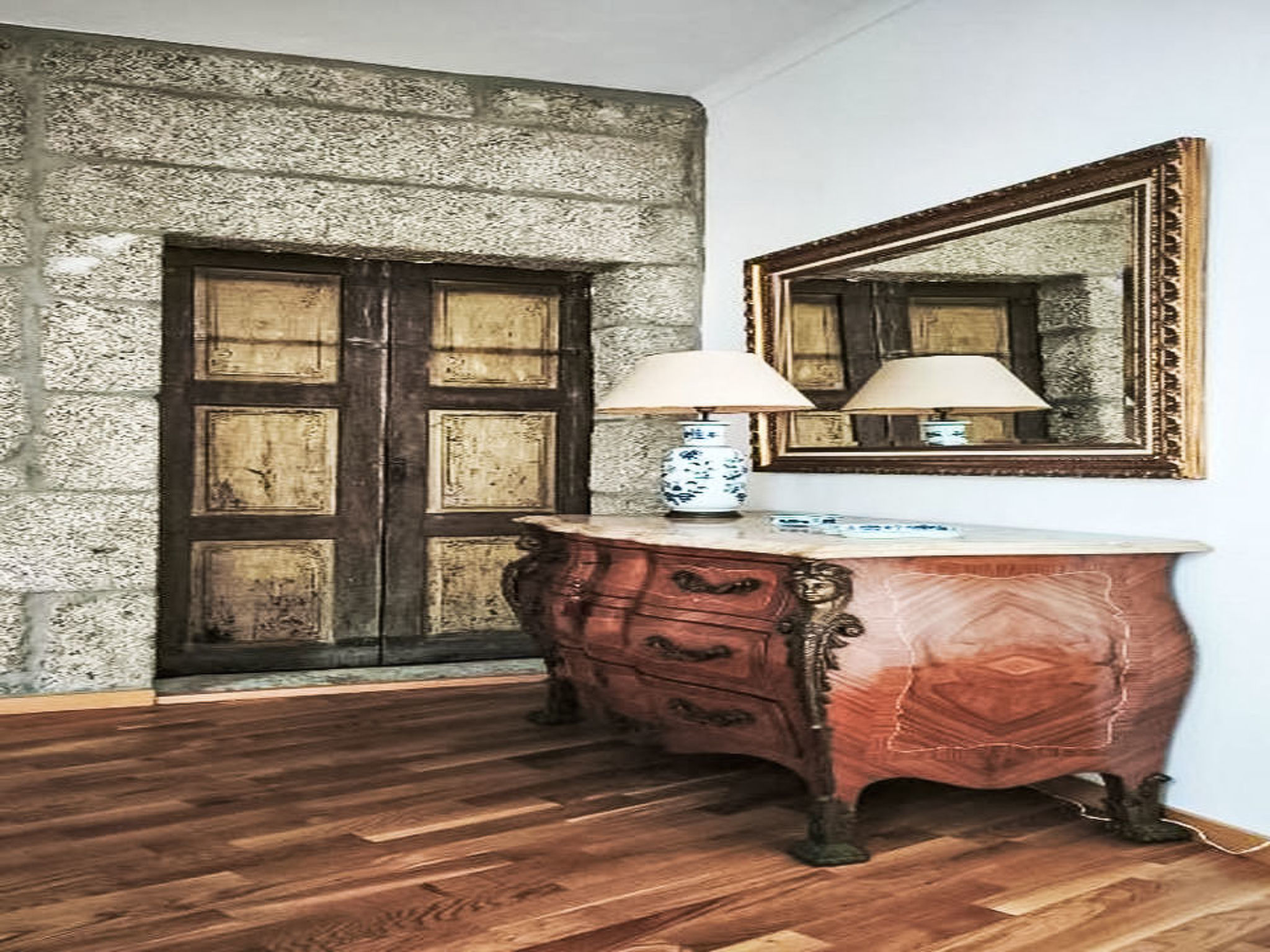 Picturesque Villa with Private Pool - Binnen