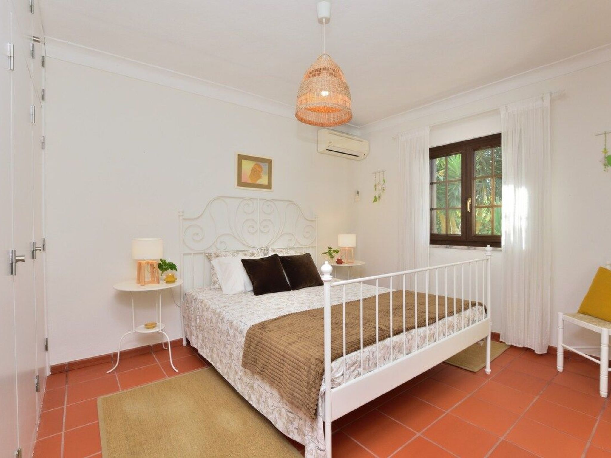 Mit Garten, Grill und Terrasse