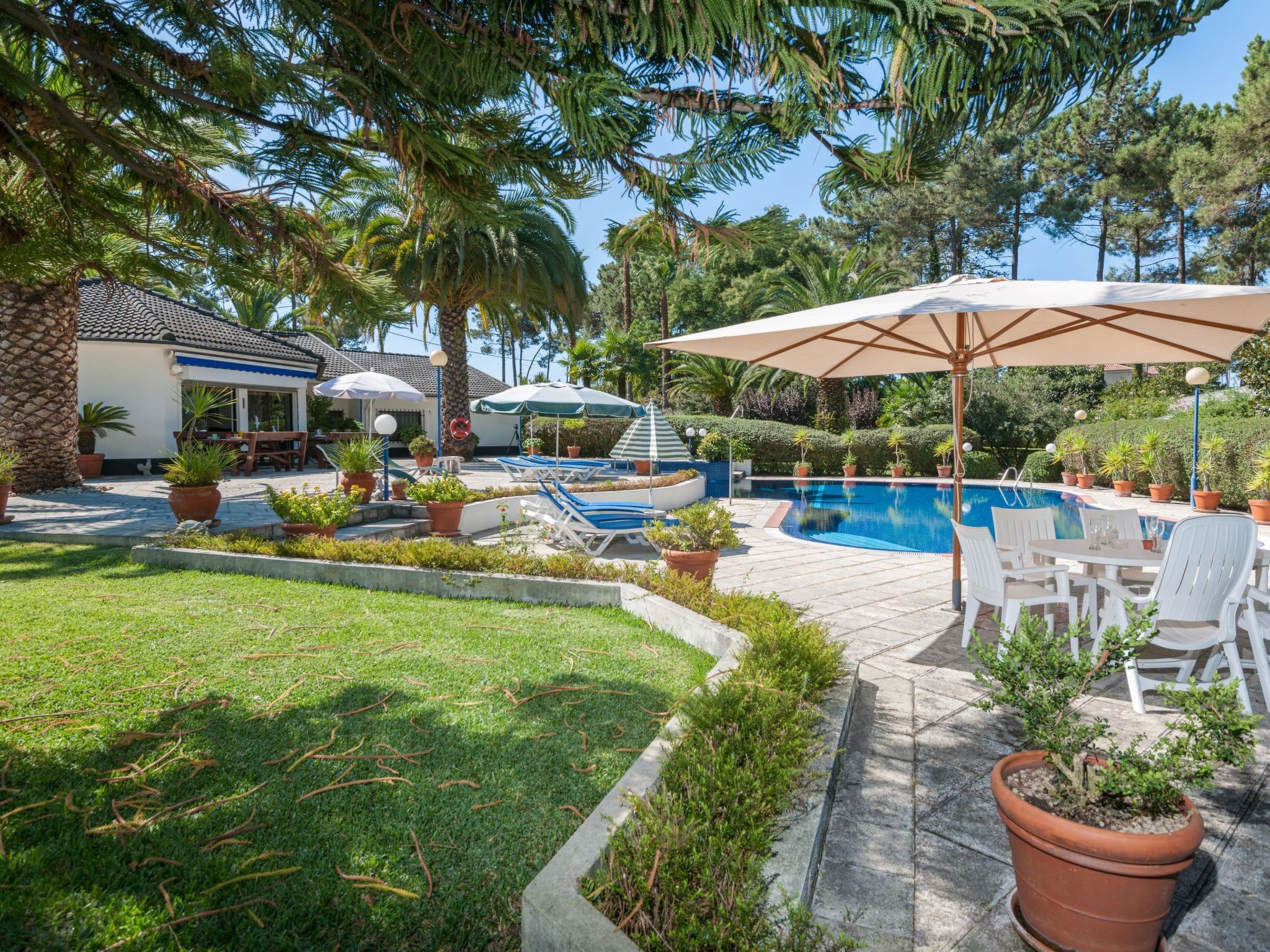 Villa das Palmeiras mit großem Schwimmbad-Binnen