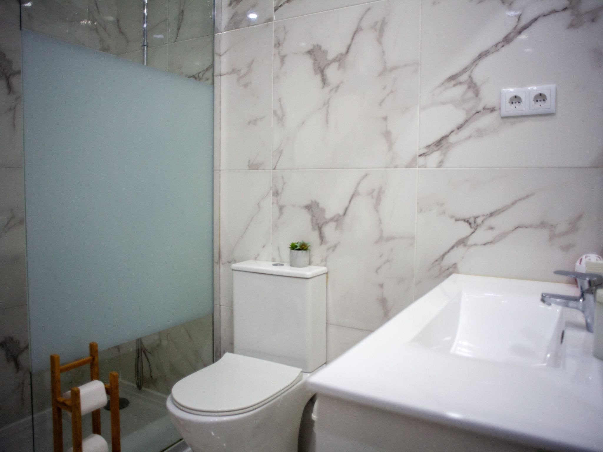 Just4u Wohnung mit AC in der Nähe von Lissabon und Strand-Binnen