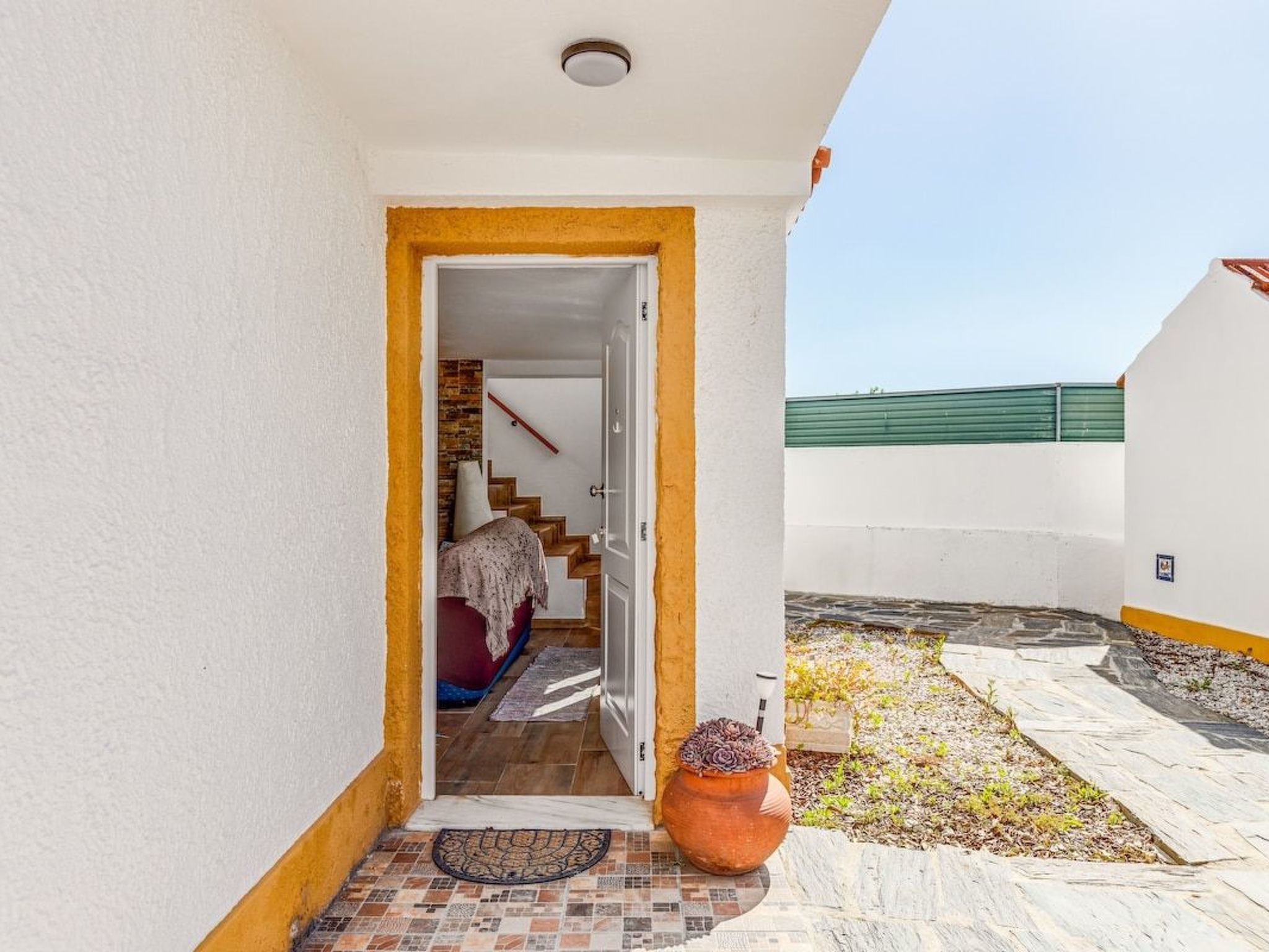 Die Welt des Mondes 2 — House (2 of 24)