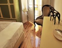 Creiro Beachflat voor 4: Rivierzicht & Strand op Stapafstand - thumbnail 5