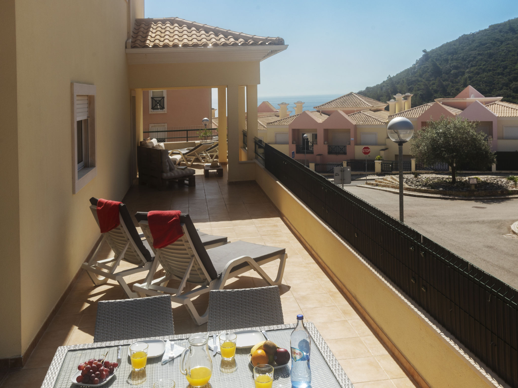 Sesimbra accommodation villas for rent in Sesimbra apartments to rent in Sesimbra holiday homes to rent in Sesimbra