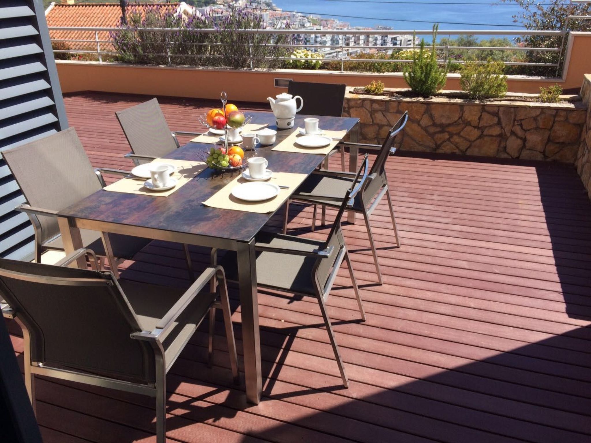 In Sesimbra mit Grill, Terrasse und Garten-Binnen