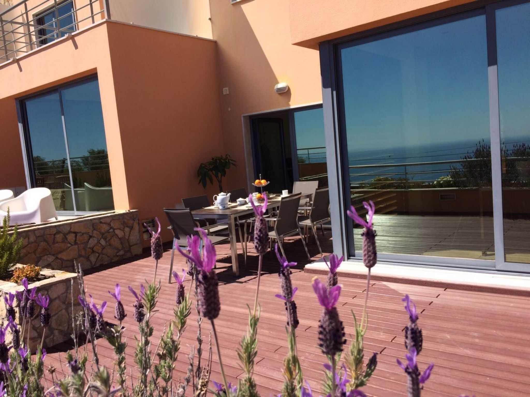 In Sesimbra mit Grill, Terrasse und Garten-Binnen