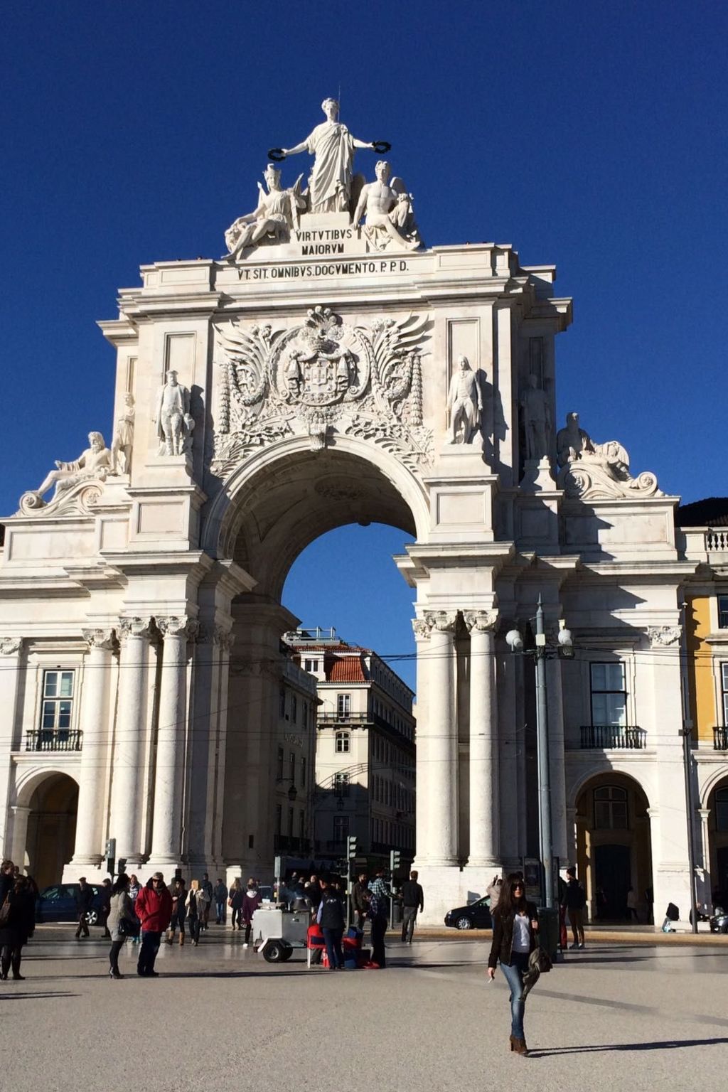 In Sesimbra mit Grill, Terrasse und Garten-Binnen