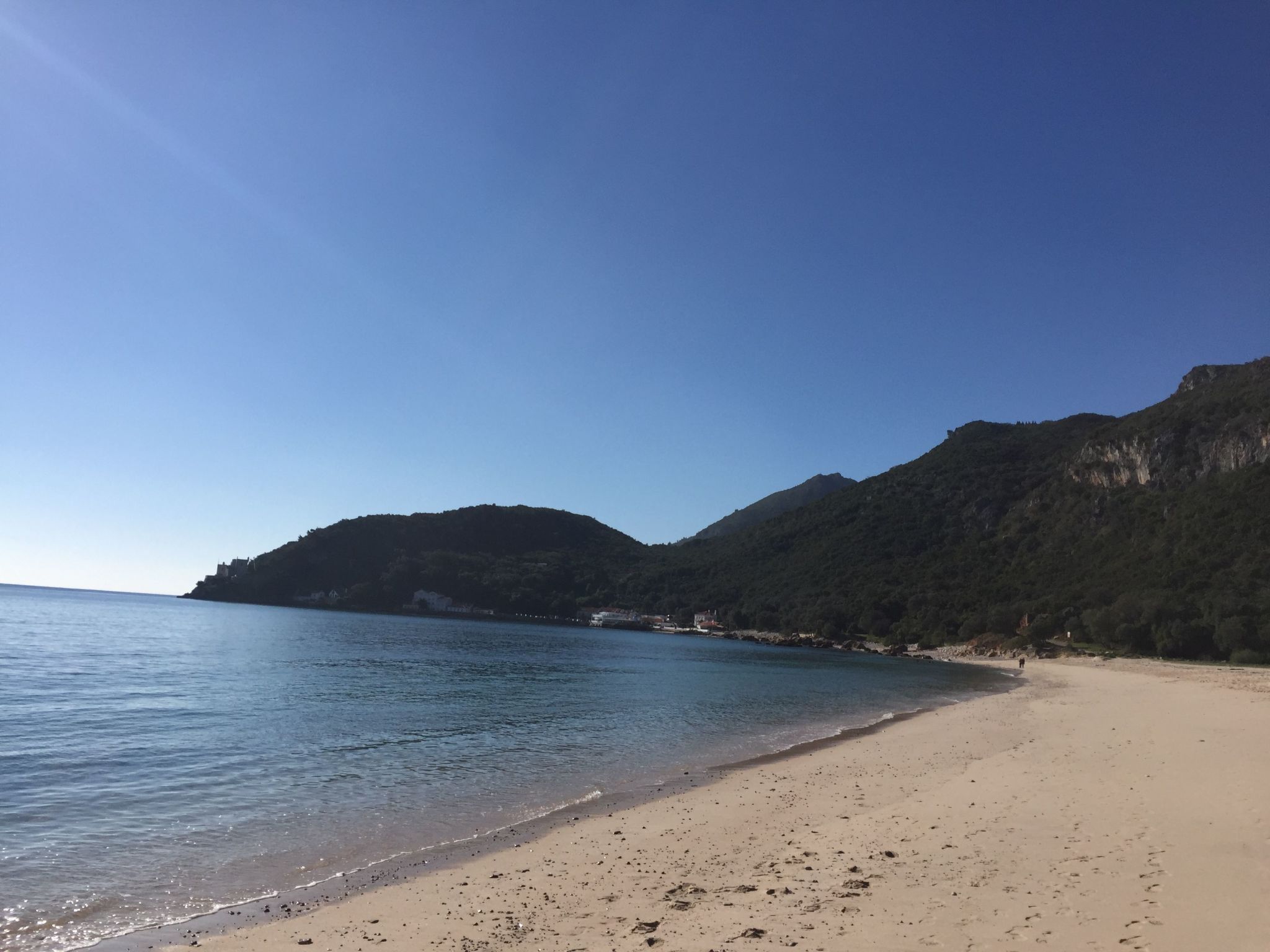 In Sesimbra mit Grill, Terrasse und Garten