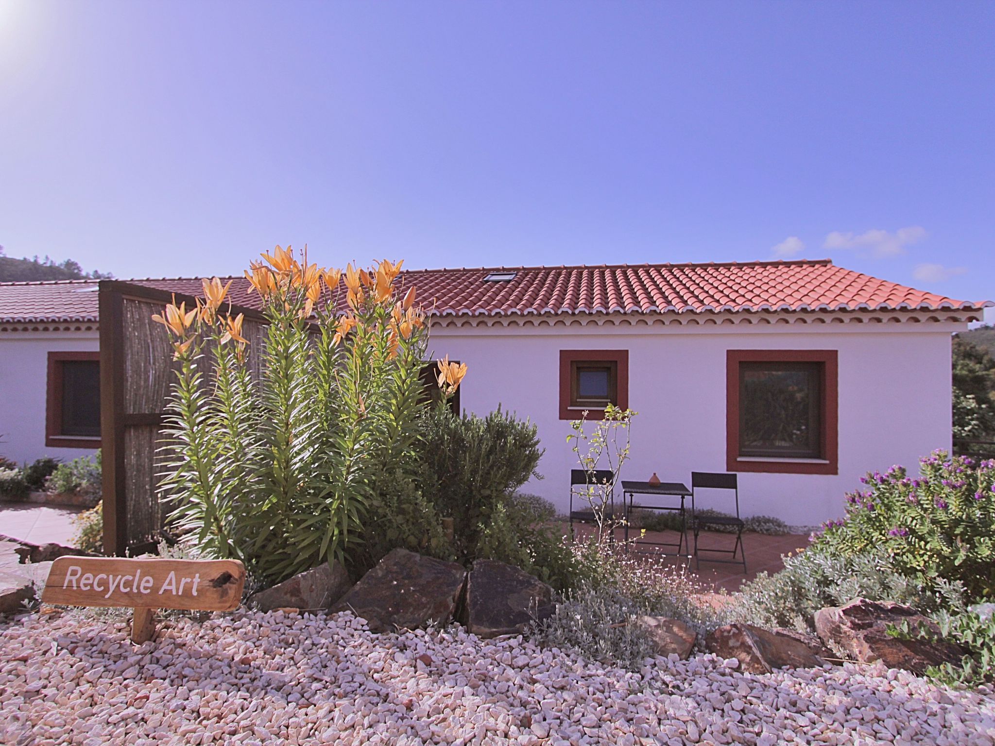 "The Recycle Art" mit Terrasse