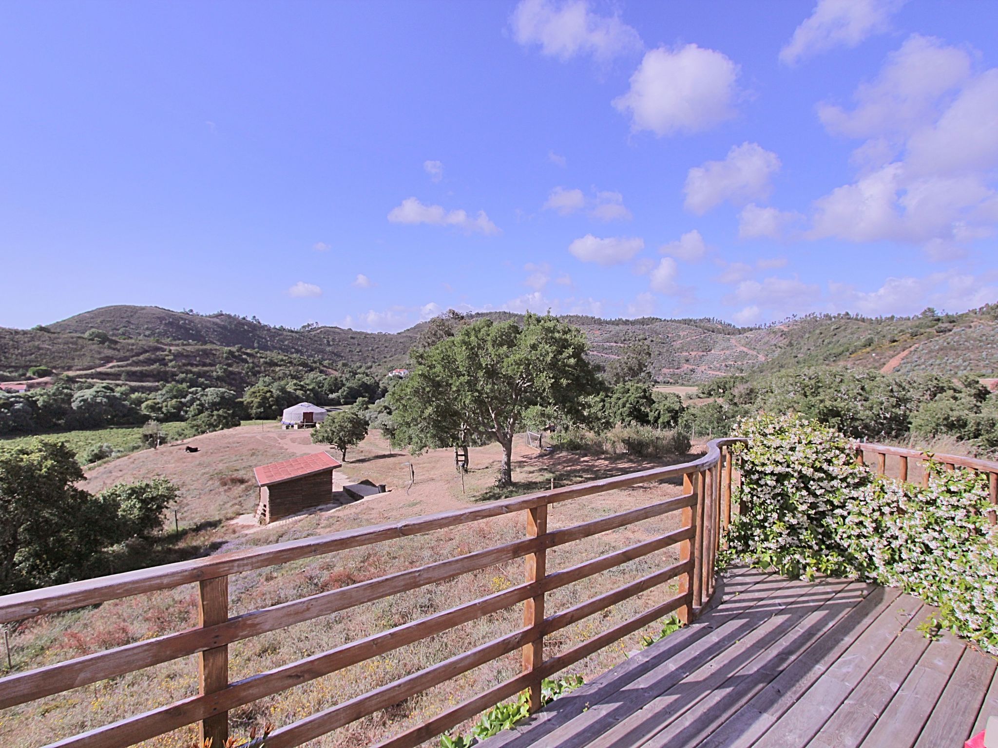 "The Recycle Art" mit Terrasse-Draußen