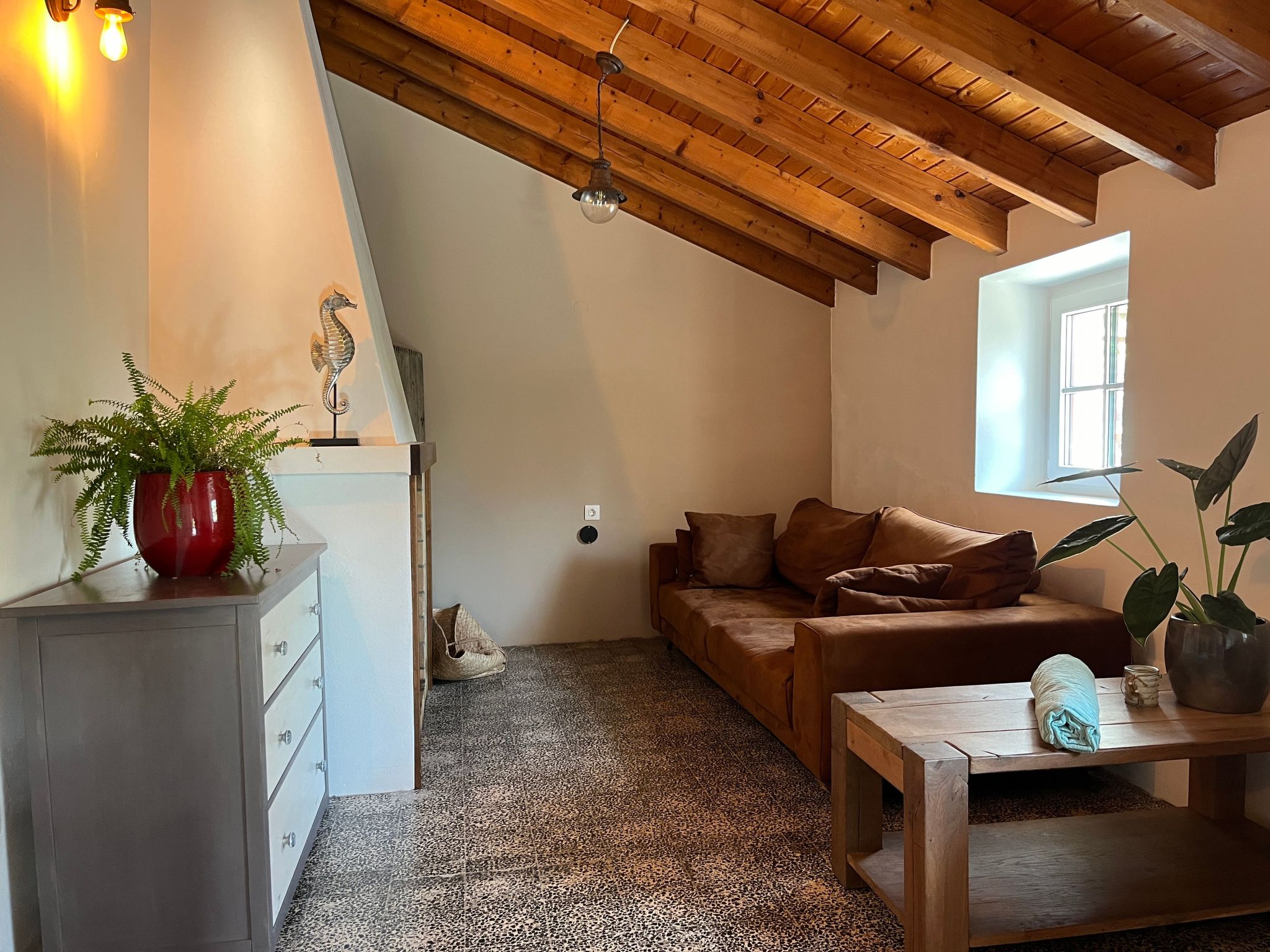 Schönes Landhaus mit Tauchbecken, Strand 3km-Drinnen