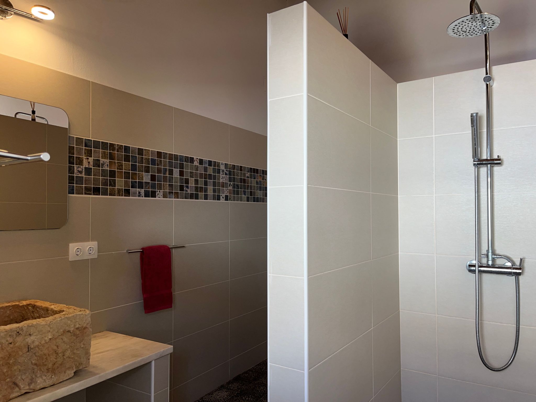 Schönes Landhaus mit Tauchbecken, Strand 3km-Drinnen