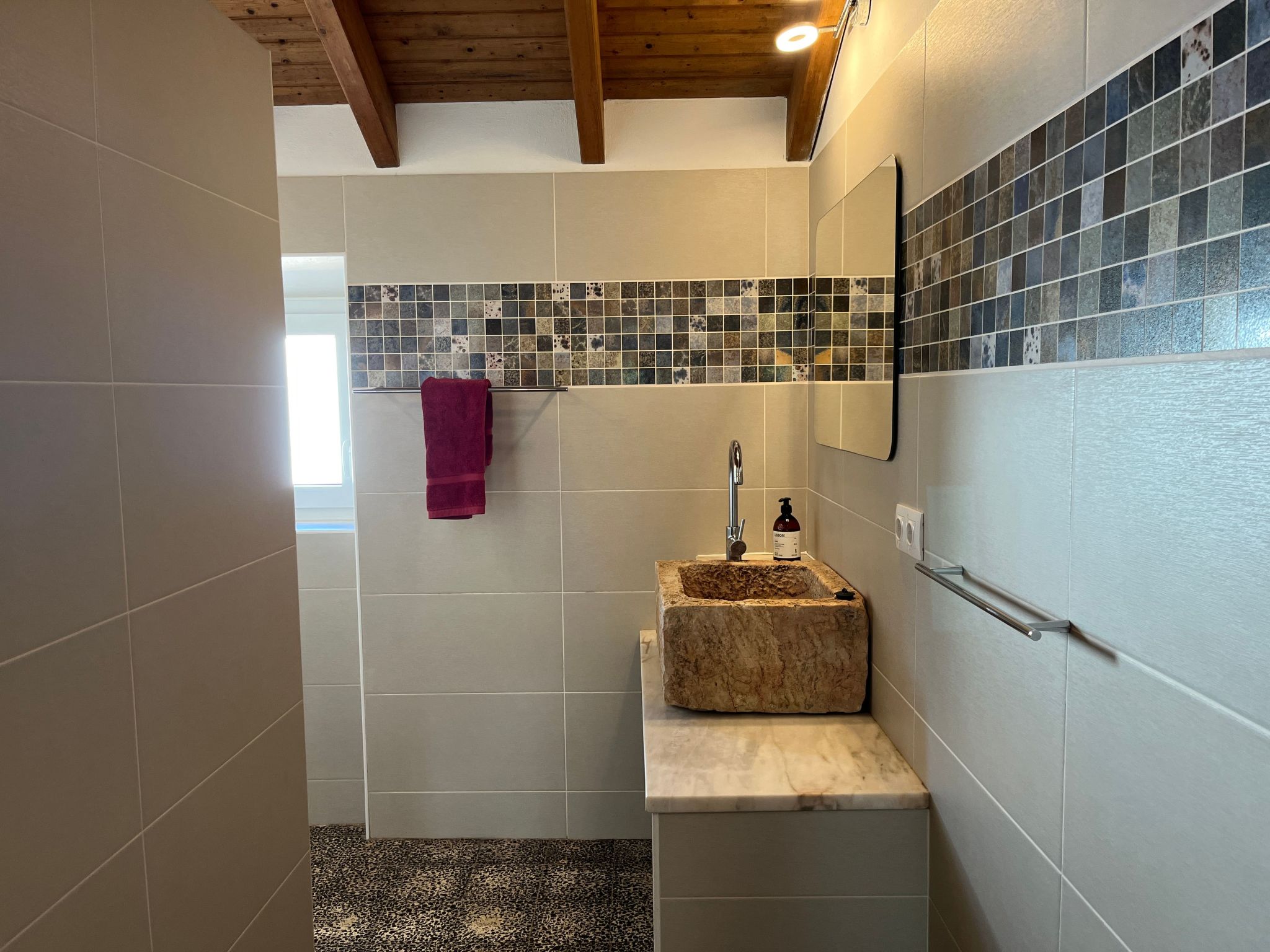 Schönes Landhaus mit Tauchbecken, Strand 3km-Drinnen