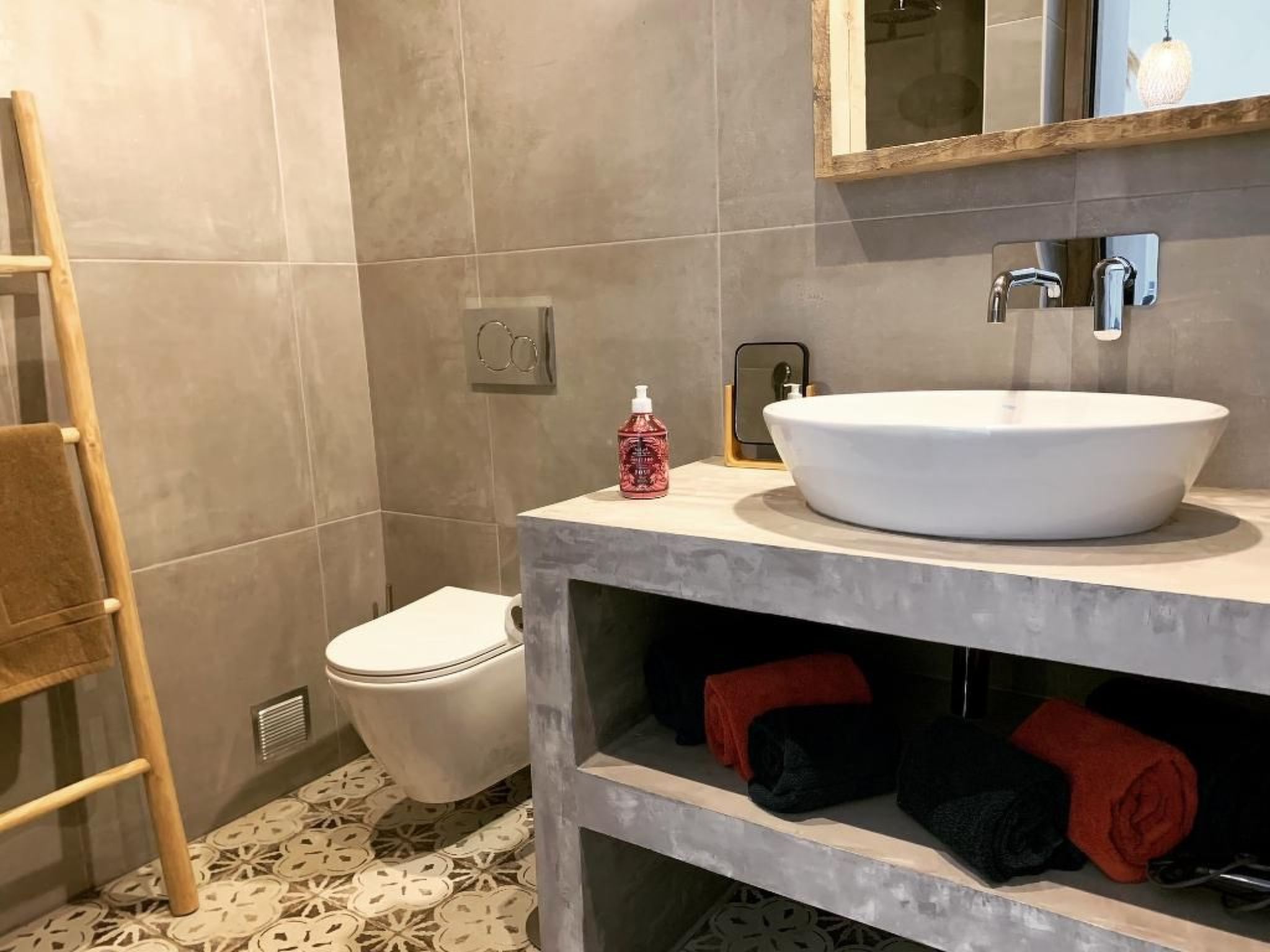 Haus Bamboo in Odeceixe mit ruhiger Terrasse-Binnen