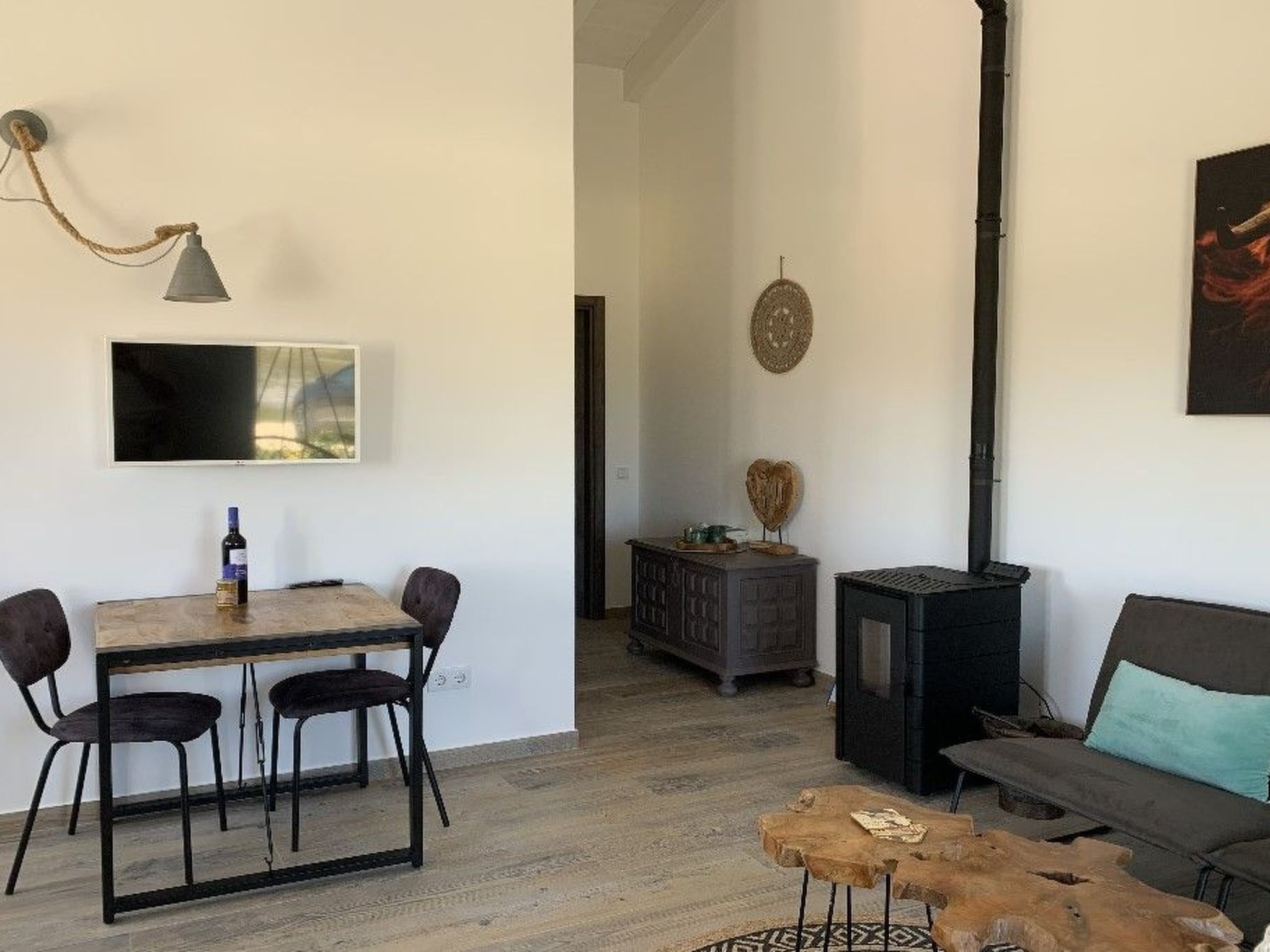 Auf dem Lande in der Nähe des Strandes-Drinnen