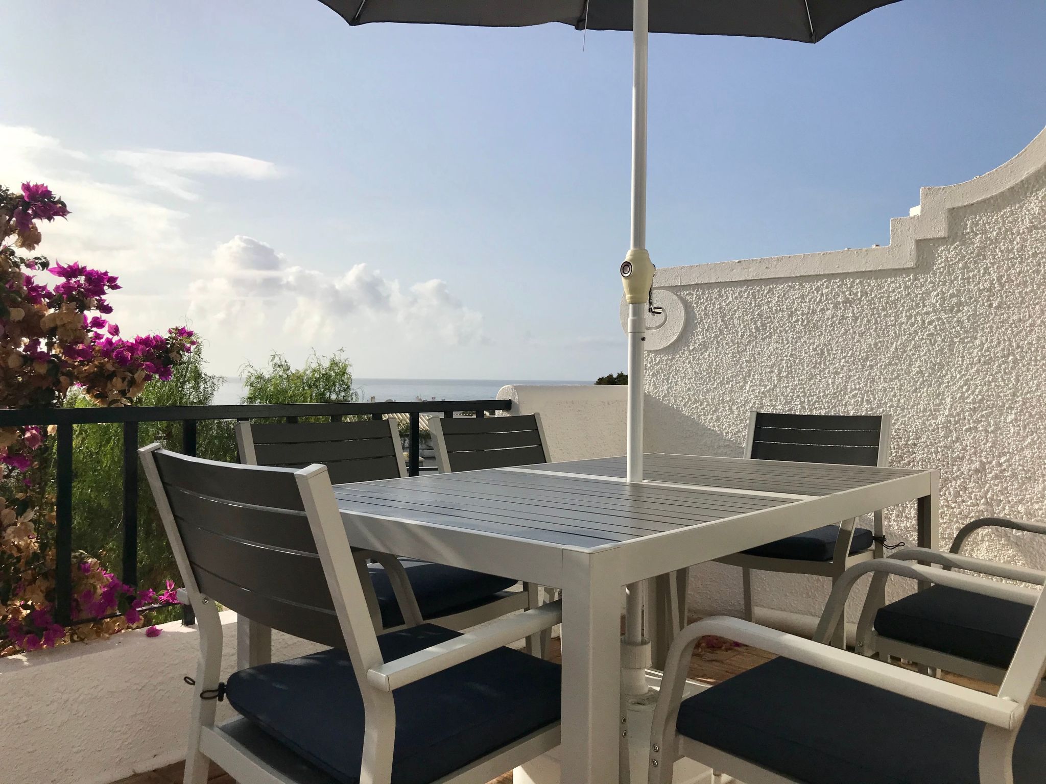 Zentrales Ferienhaus mit bezauberndem Meerblick-Image-tags.info