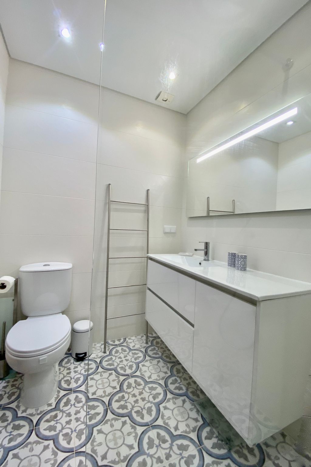 Zentrales Ferienhaus mit bezauberndem Meerblick-Image-tags.info