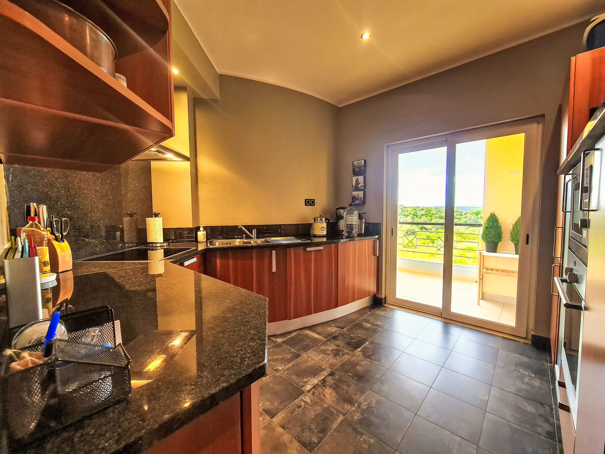 Appartement Foz da Ria – Cuisine et coin repas, photo 6 sur 20
