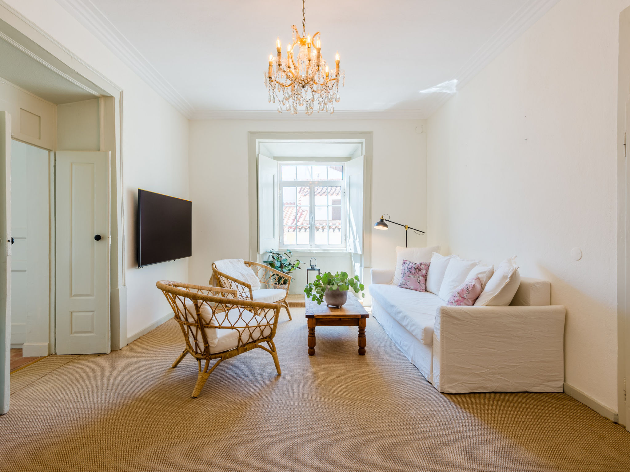  — Living Room (1 of 28)