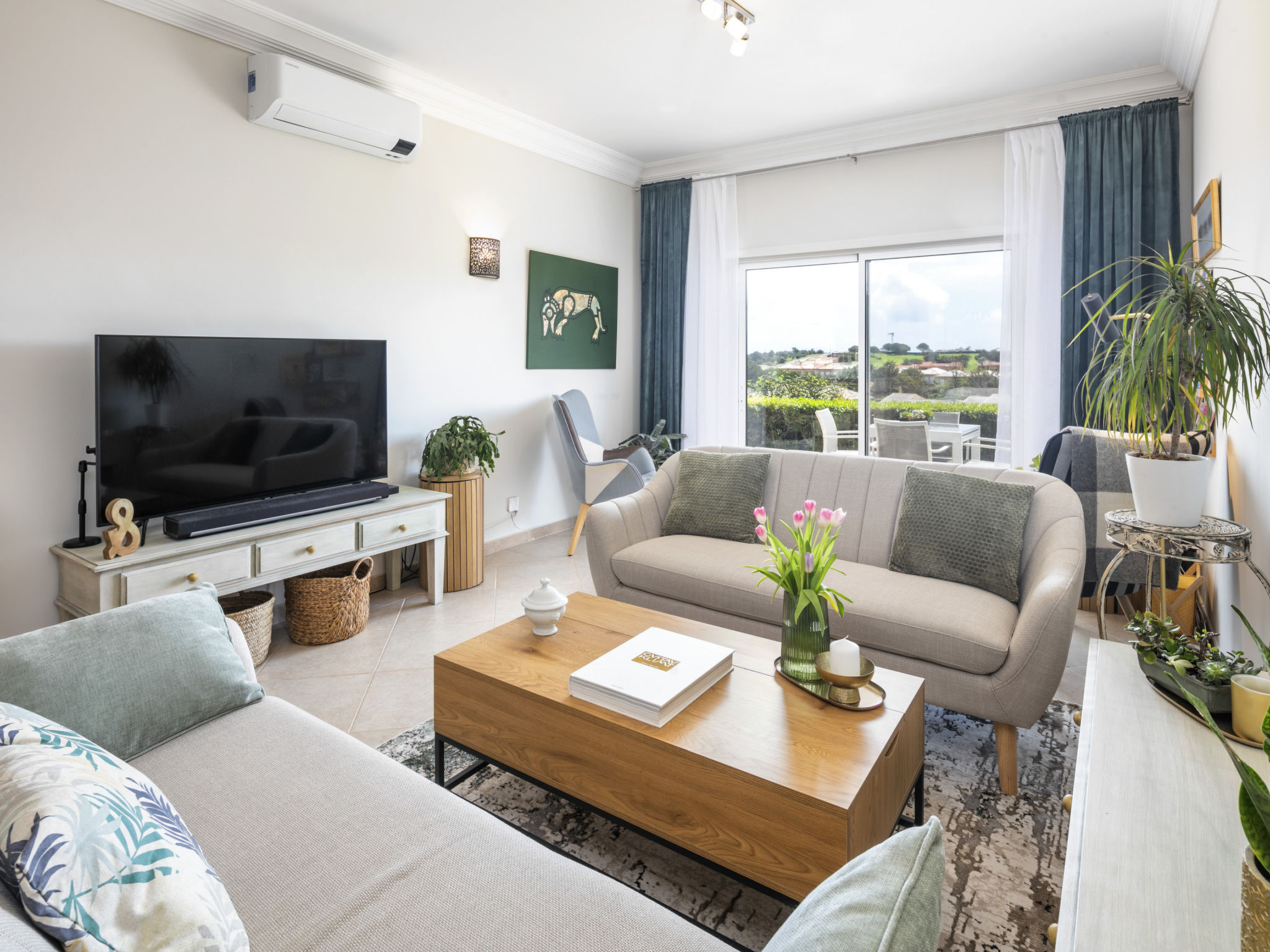 Fairview Golfside Apartment at Boavista