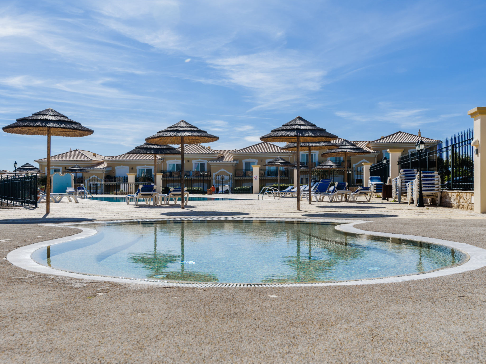Fairview Golfside Apartment at Boavista - Drinnen
