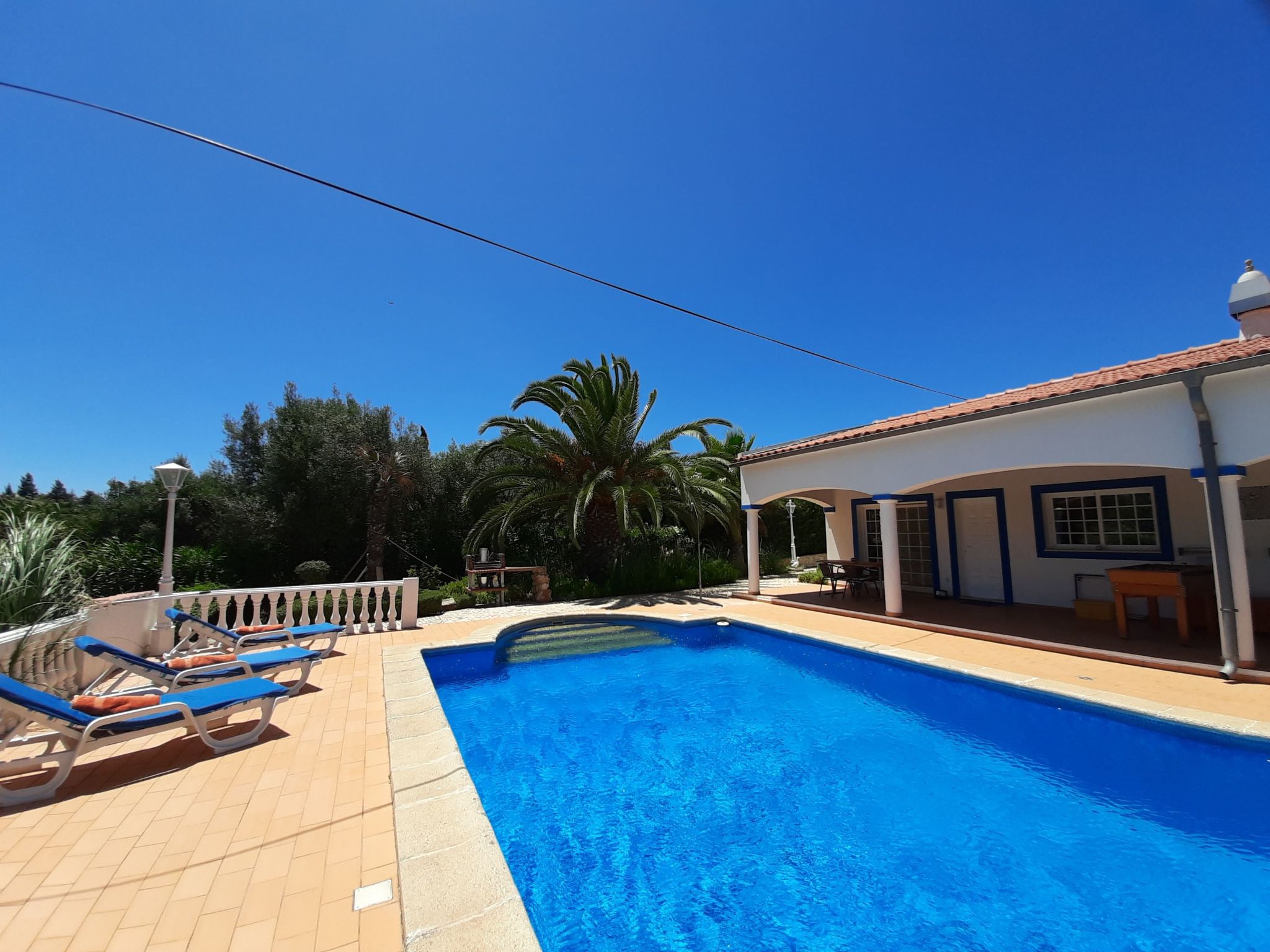 Mit Terrasse und Gemeinschaftspool