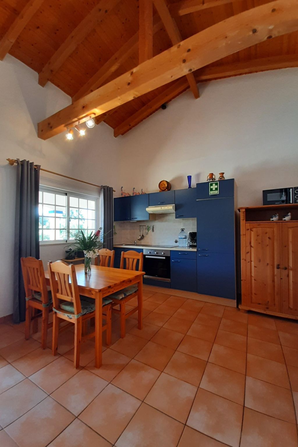 Mit Terrasse und Gemeinschaftspool-Image-tags.info