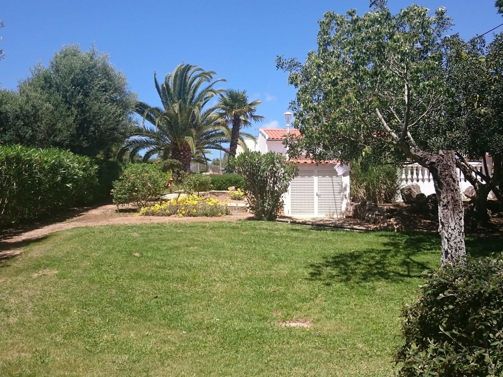 Photo of mit Terrasse und Gemeinschaftspool