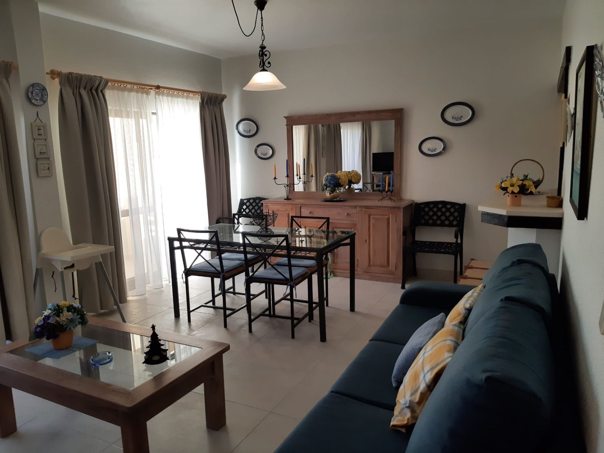 Wohnung mit Infinity-Pool-Image-tags.info