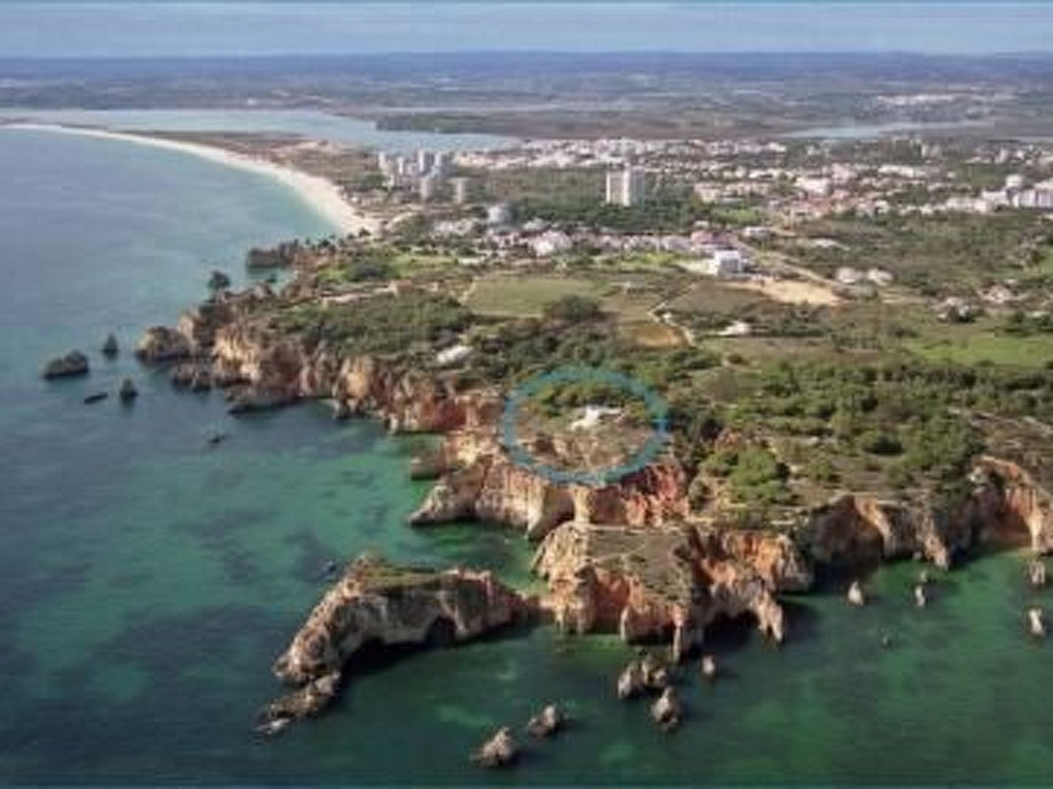 Einzigartige Lage, atemberaubende Aussicht, Leben in der Natur. Villa in Alvor