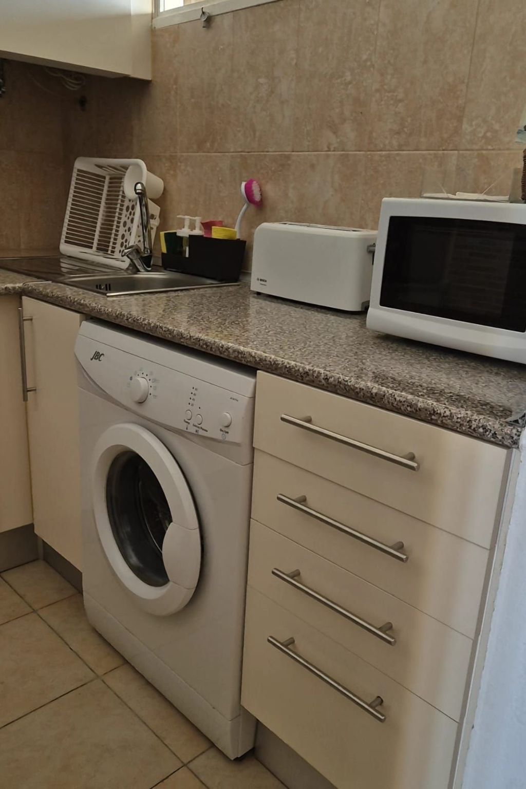 "Peixes" mit Blick auf das Wasser-Binnen