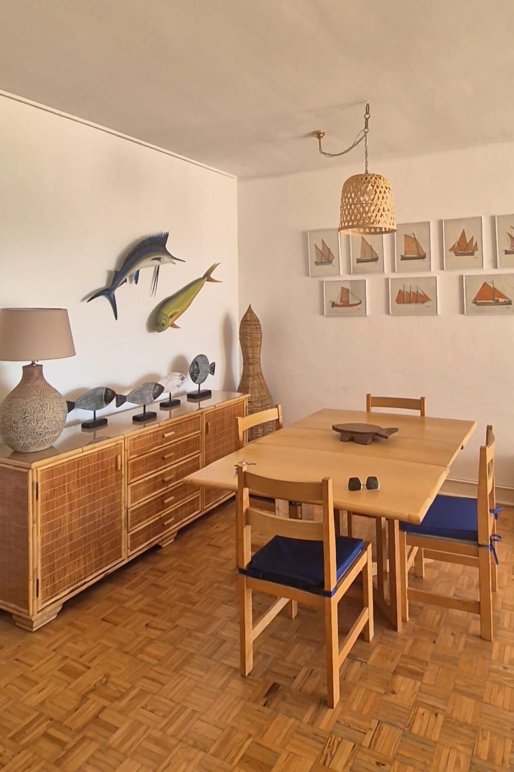 "Peixes" mit Blick auf das Wasser-Binnen