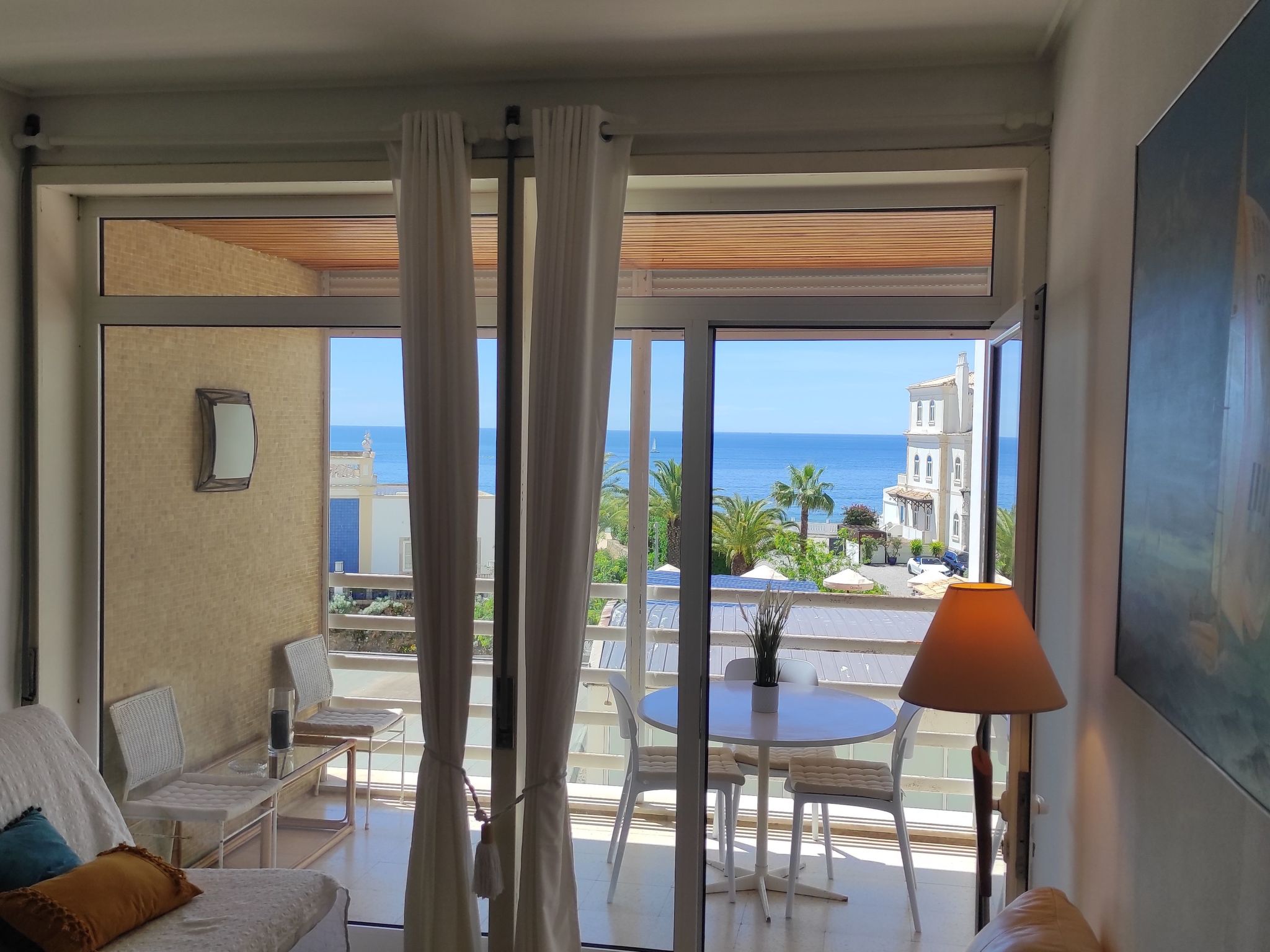 "Peixes" mit Blick auf das Wasser-Binnen