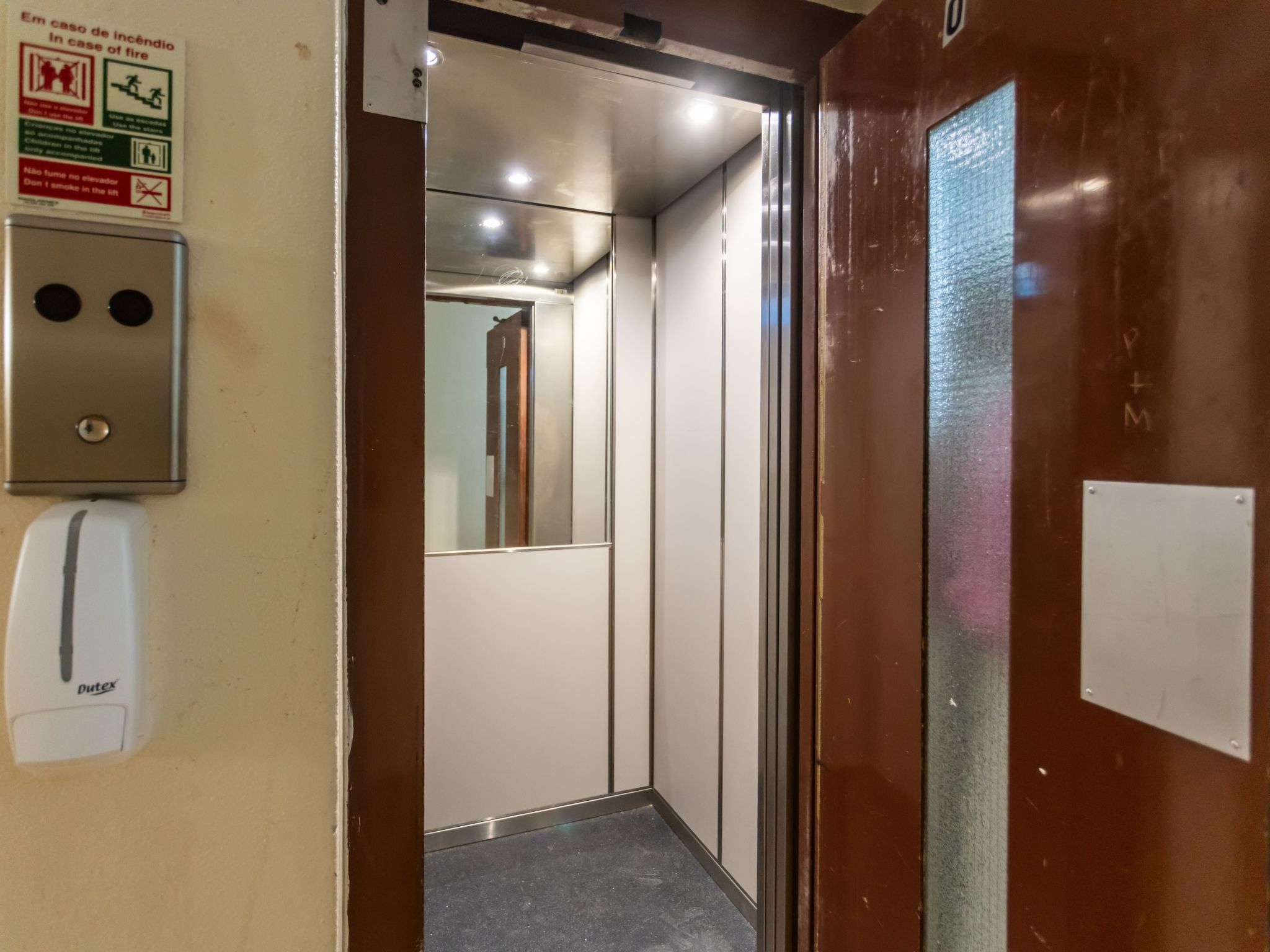 BnB Homes Helle Wohnung in der Nähe der Praia da Rocha-Dedans