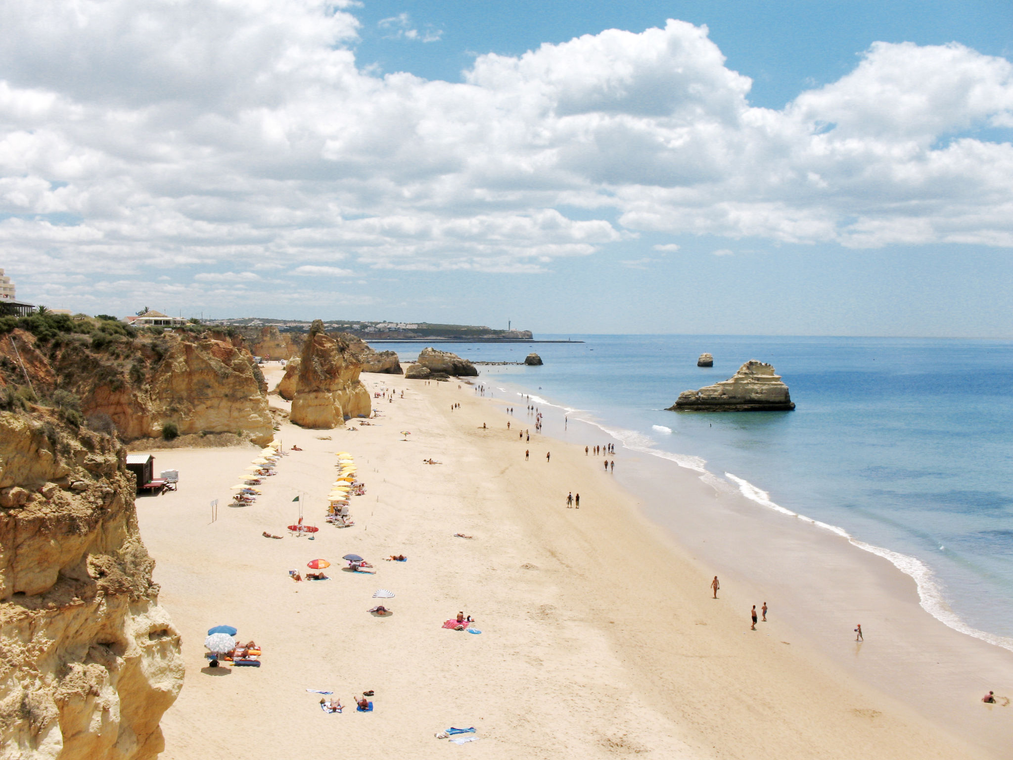 BnB Homes Helle Wohnung in der Nähe der Praia da Rocha-Environnement