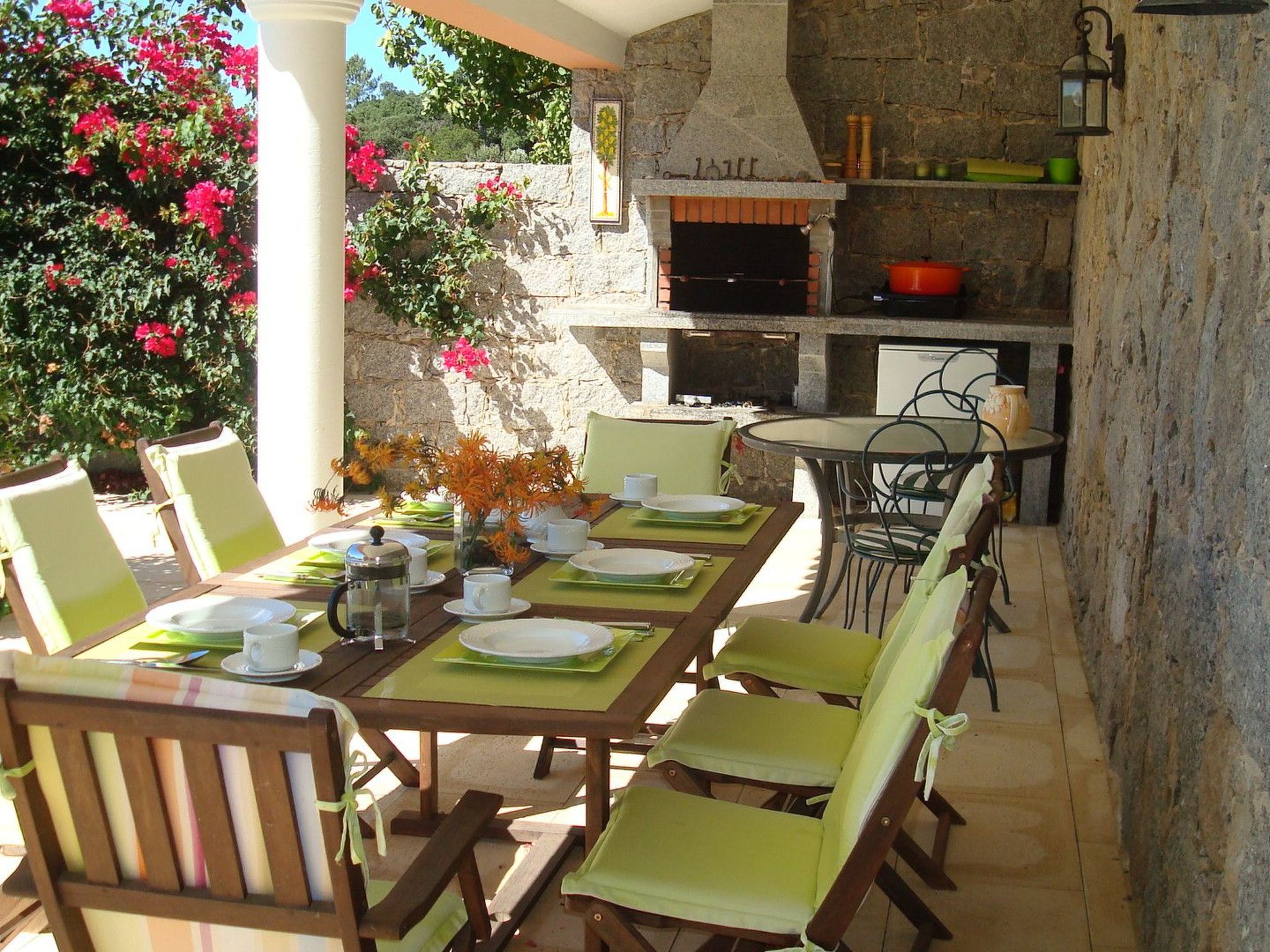 Luxuriöse Privatvilla mit Infinity-Pool-Drinnen