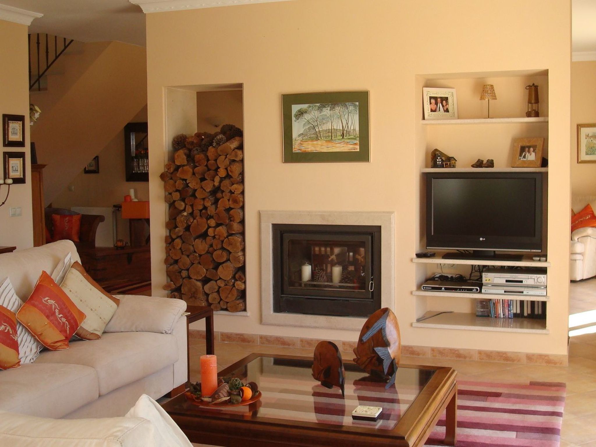 Luxuriöse Privatvilla mit Infinity-Pool-Drinnen