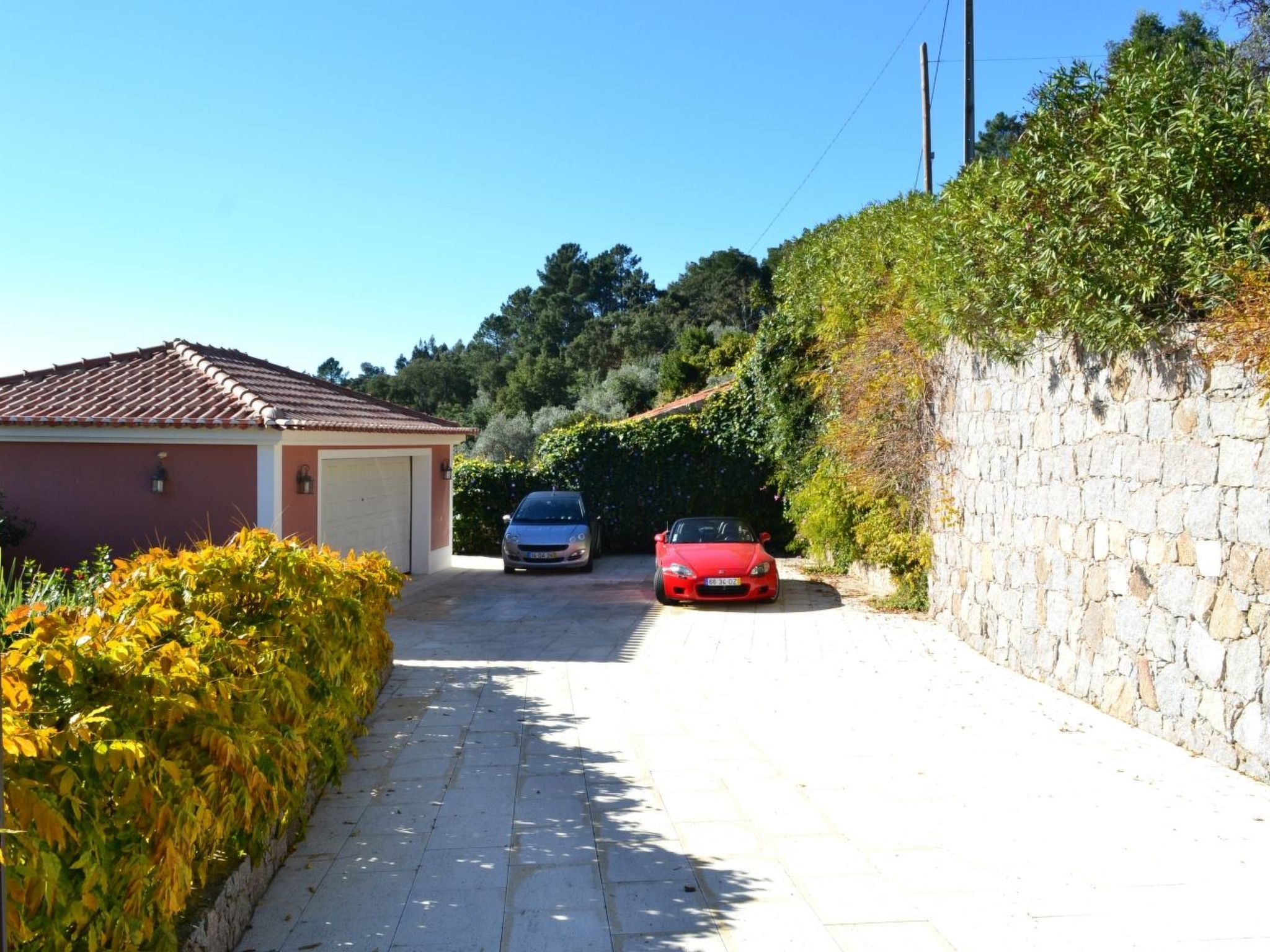 Luxuriöse Privatvilla mit Infinity-Pool