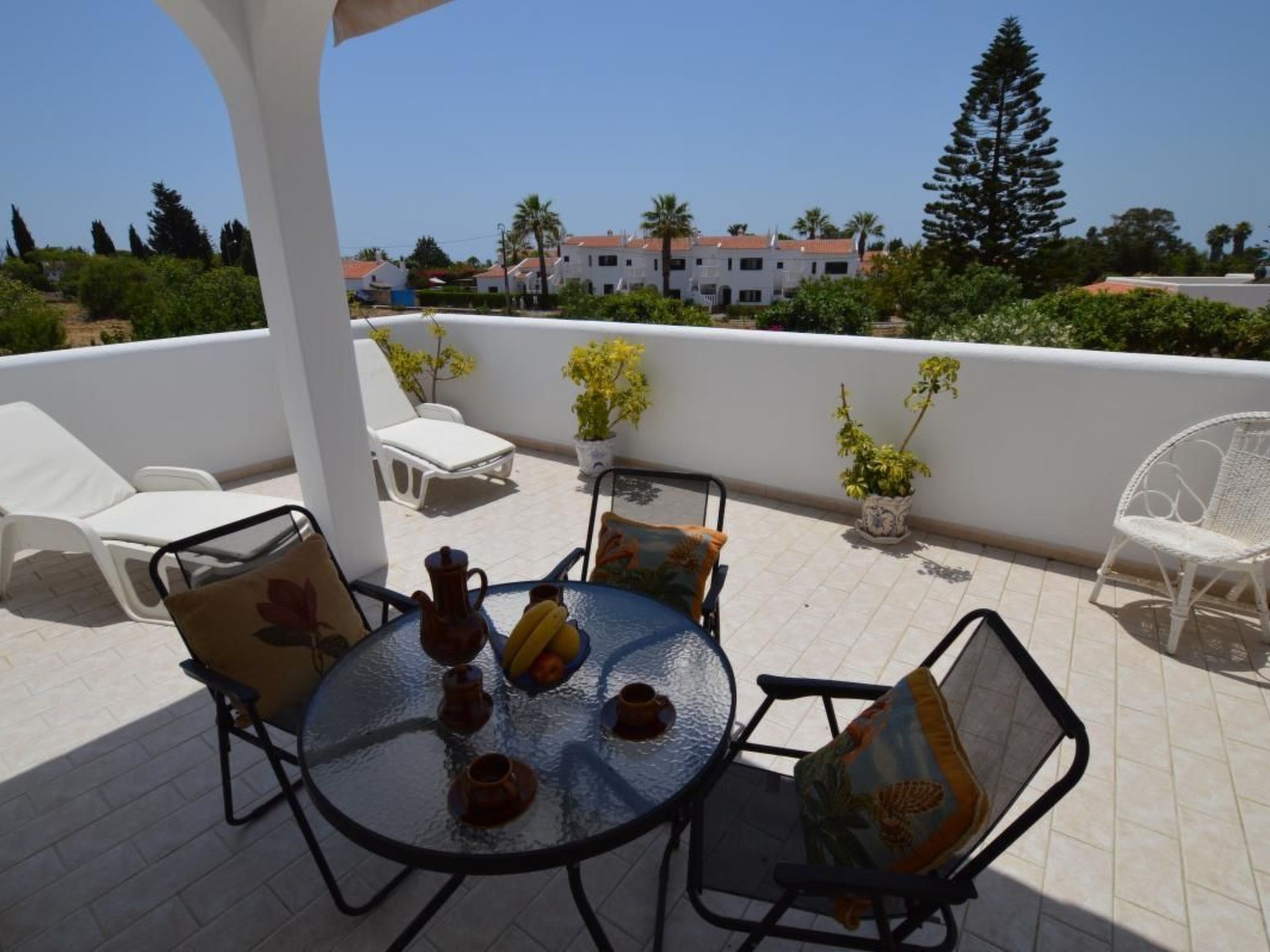 Photo of Große Wohnung in Carvoeiro mit Möblierter Terrasse