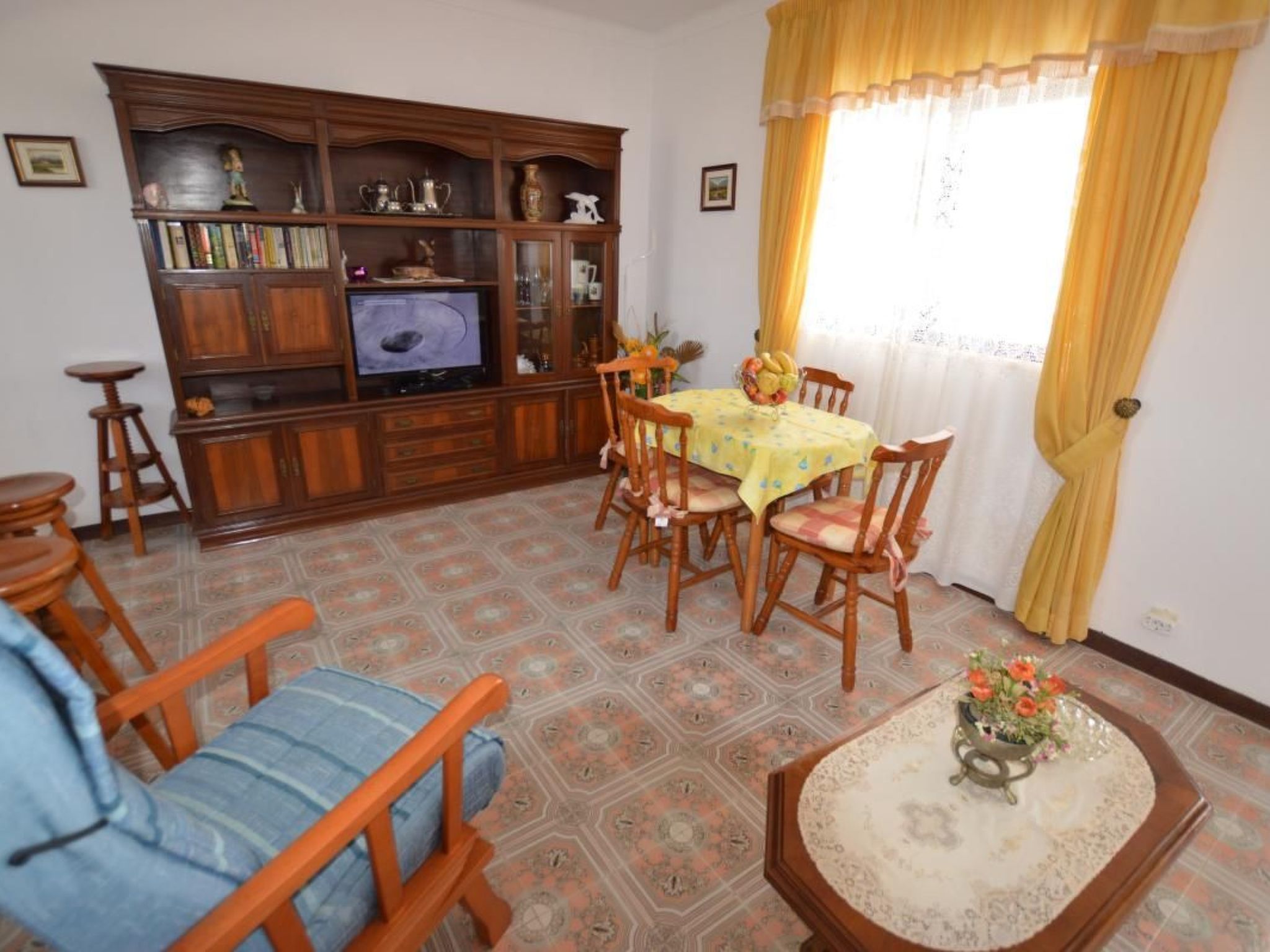 Photo of Große Wohnung in Carvoeiro mit Möblierter Terrasse