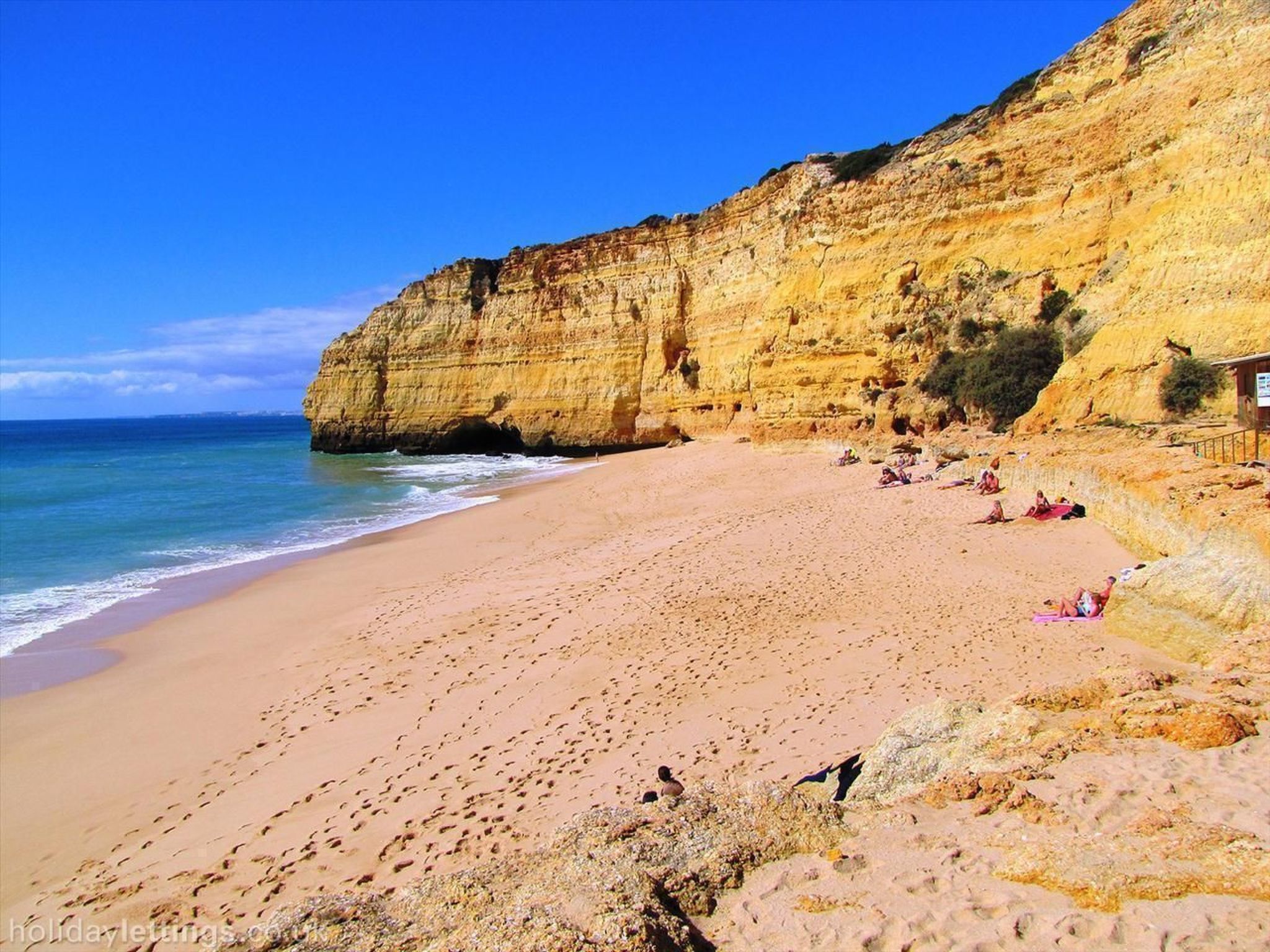 Photo of Große Wohnung in Carvoeiro mit Möblierter Terrasse