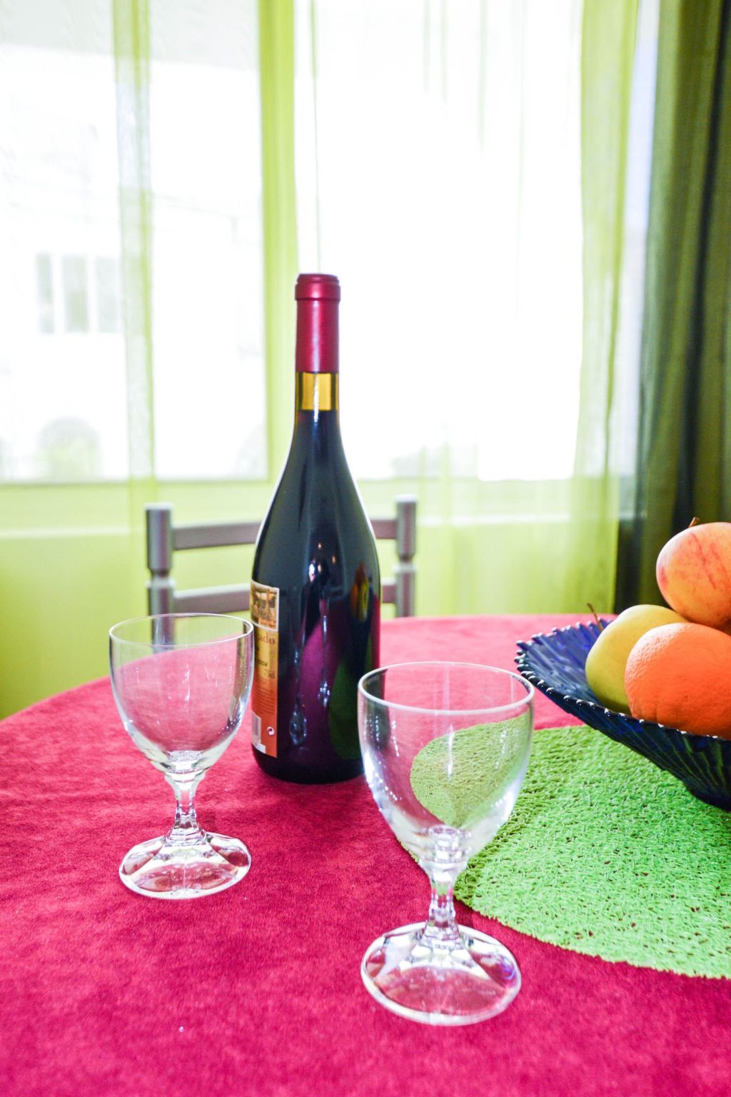 Wohnung mit Blick auf das Wasser-Image-tags.info