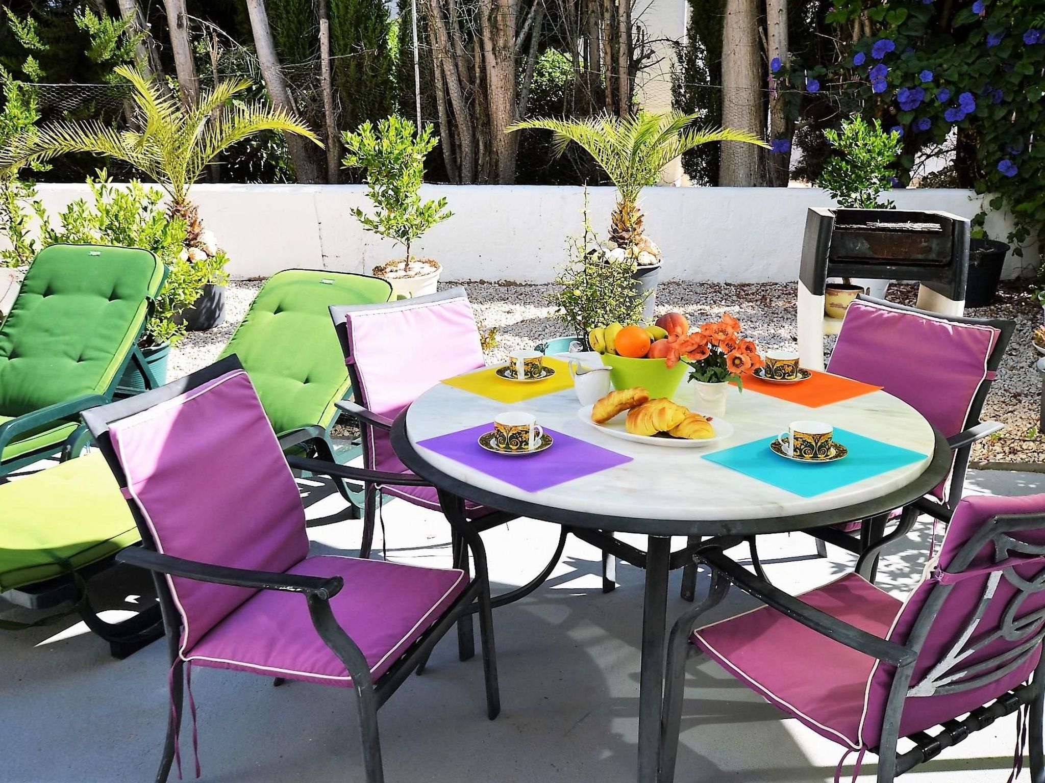 Wohnung mit Blick auf das Wasser-Image-tags.info