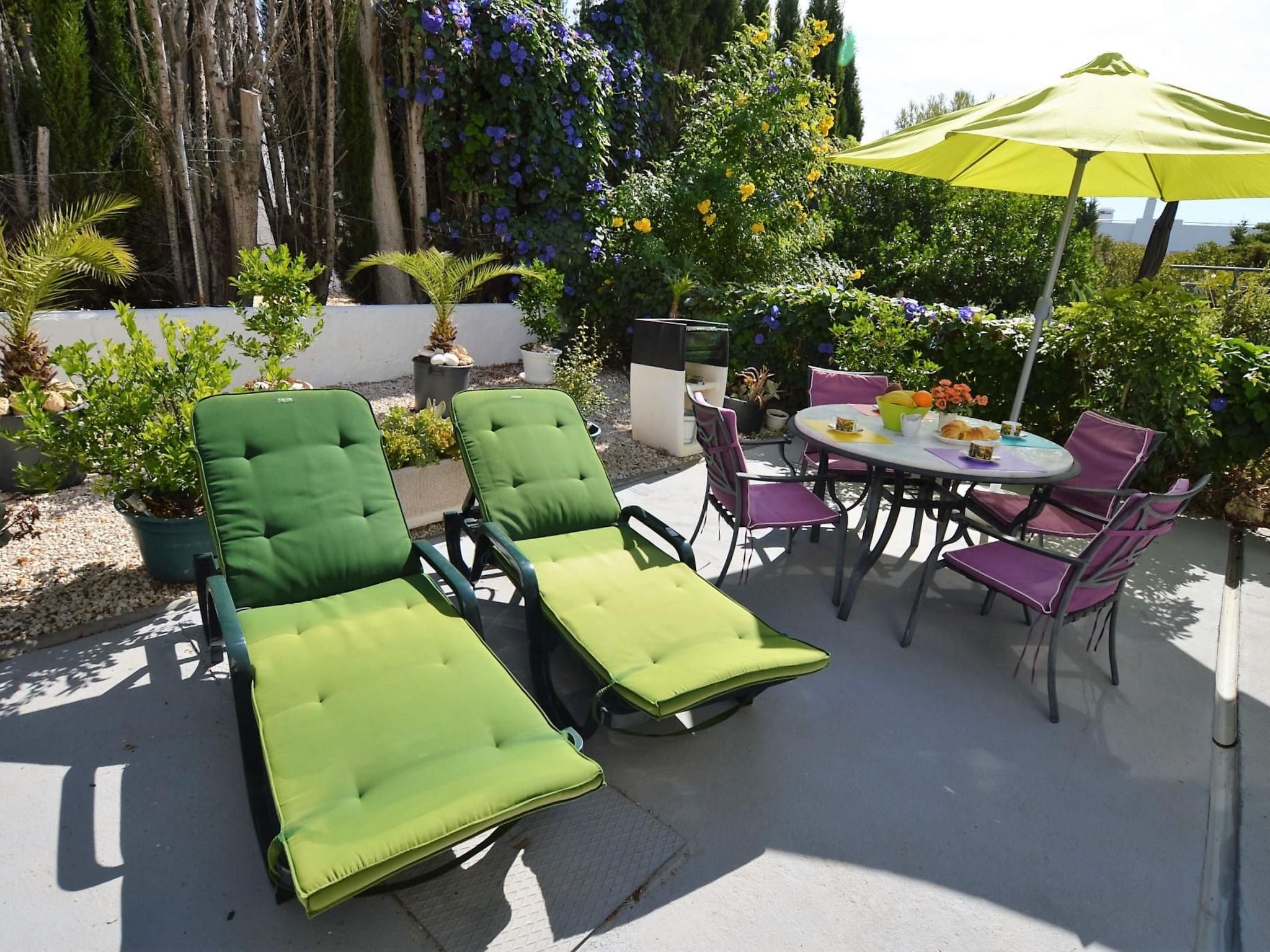 Wohnung mit Blick auf das Wasser-Image-tags.info