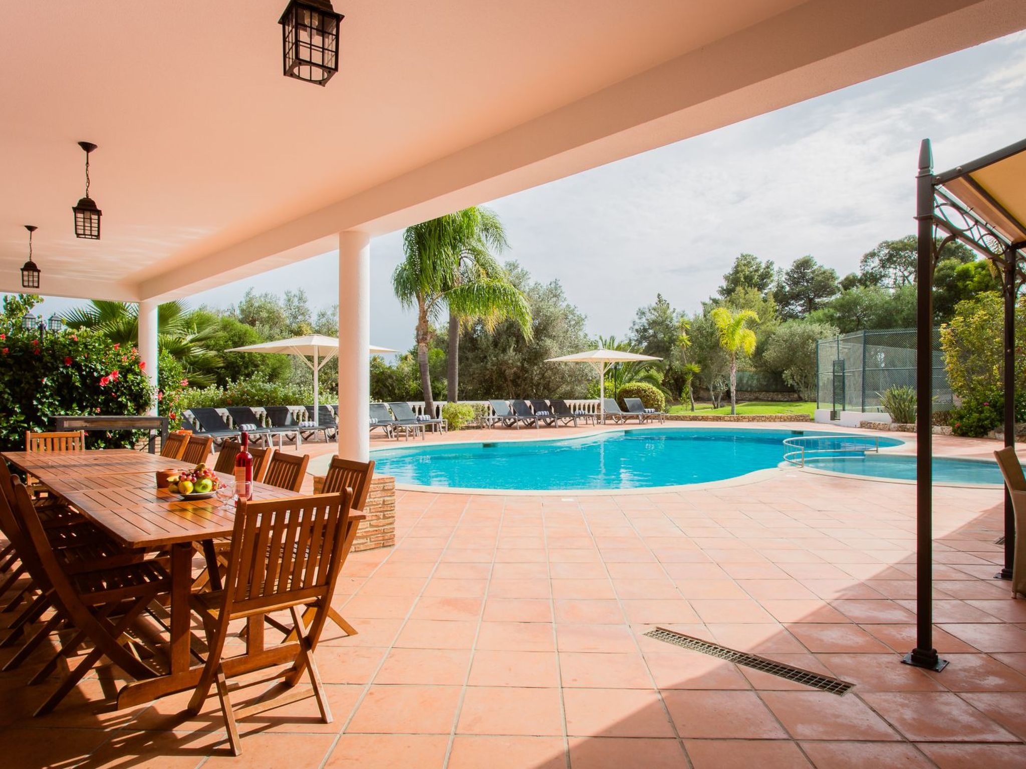 Ferienvilla "Mouraria" mit Blick auf das Wasser