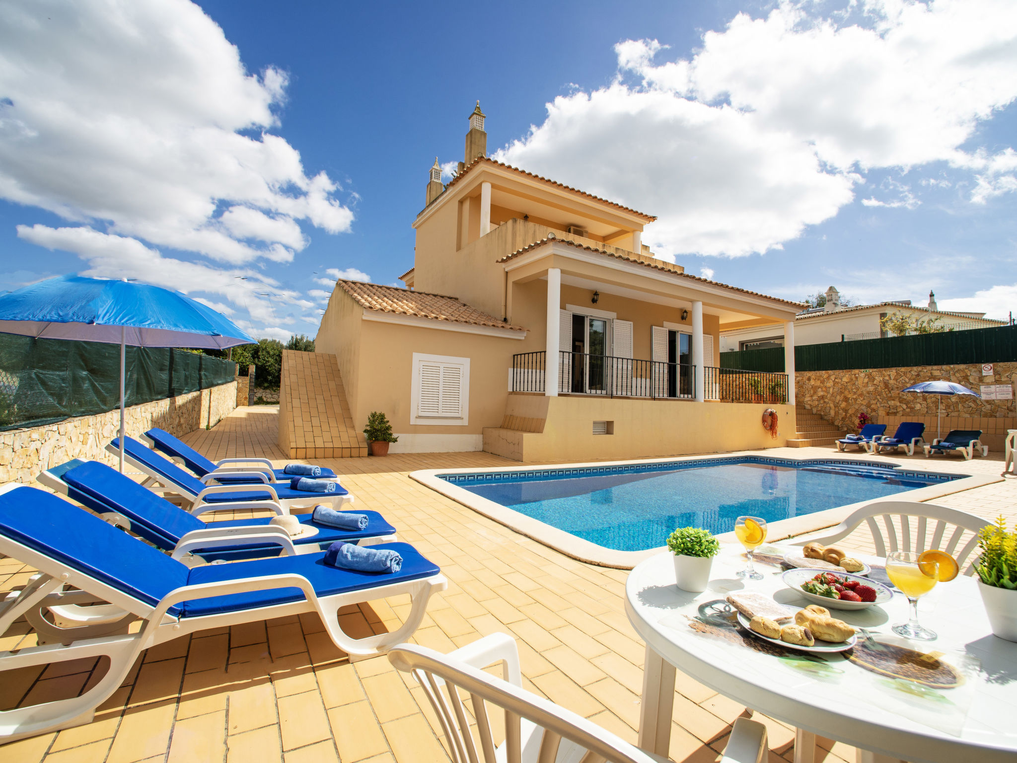 Carvoeiro accommodation cottages for rent in Carvoeiro apartments to rent in Carvoeiro holiday homes to rent in Carvoeiro