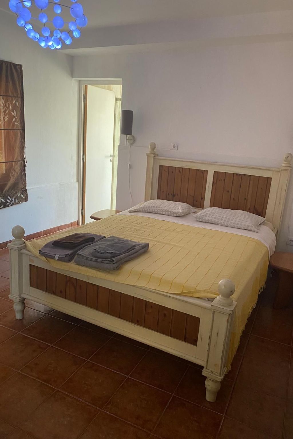 Photo of mit Pool und 5 Schlafzimmern für 10 Personen.