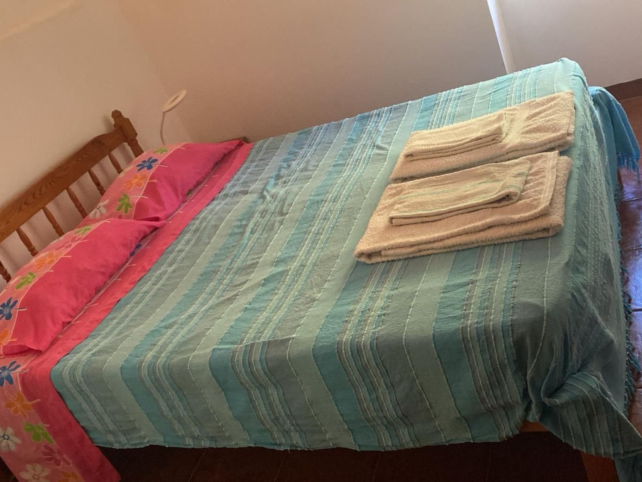 Photo of mit Pool und 5 Schlafzimmern für 10 Personen.